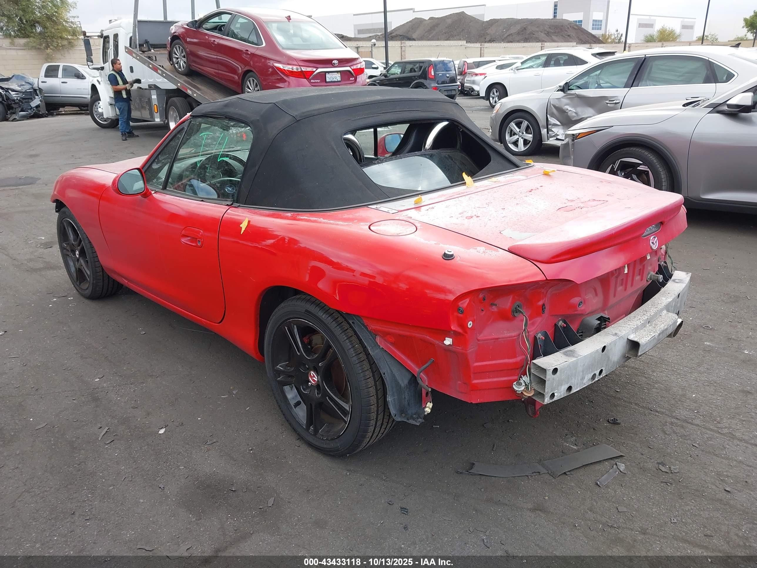 2005 Mazda Mx-5 Miata Cloth Red vin: JM1NB353750411018