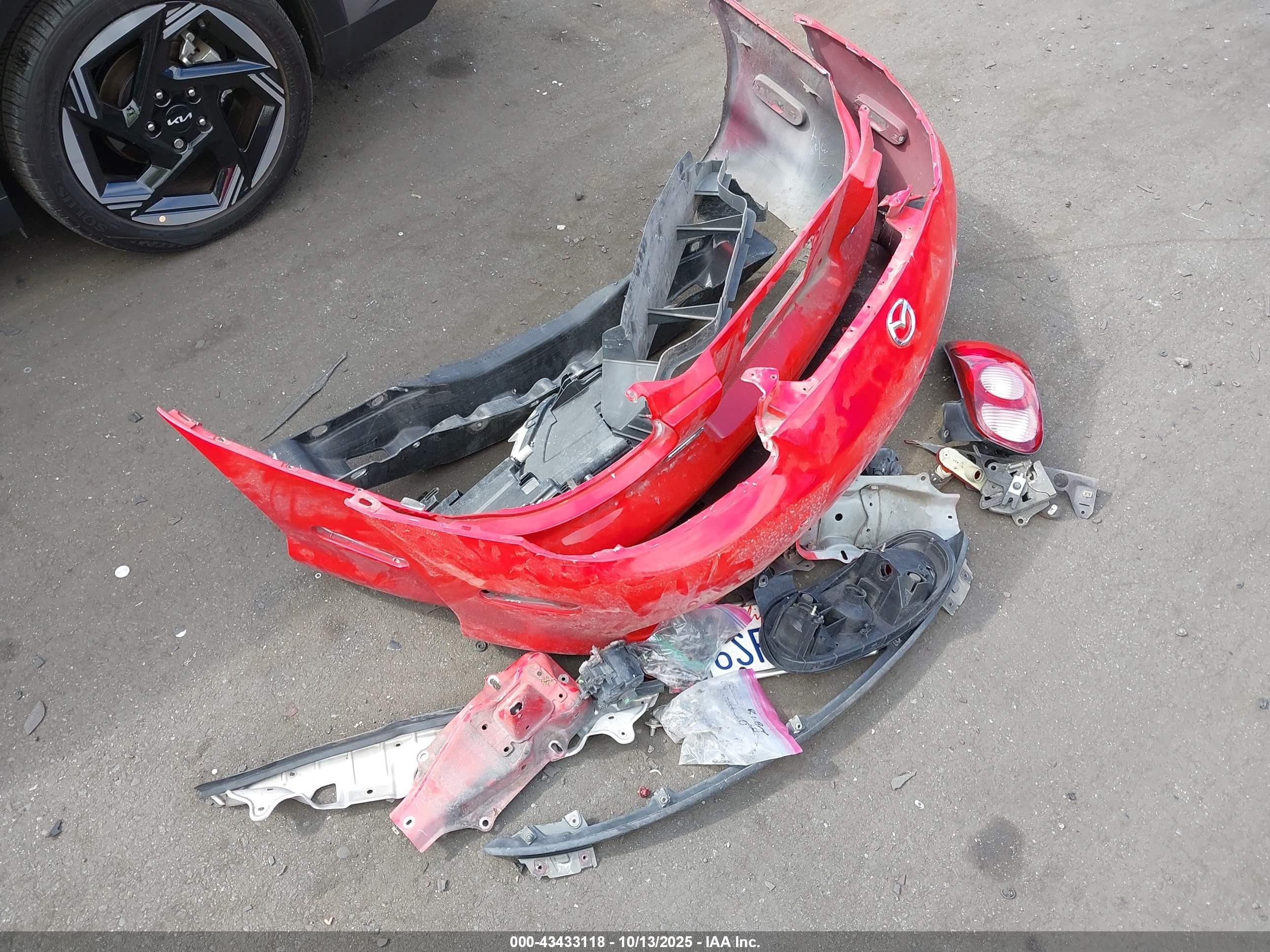 2005 Mazda Mx-5 Miata Cloth Red vin: JM1NB353750411018
