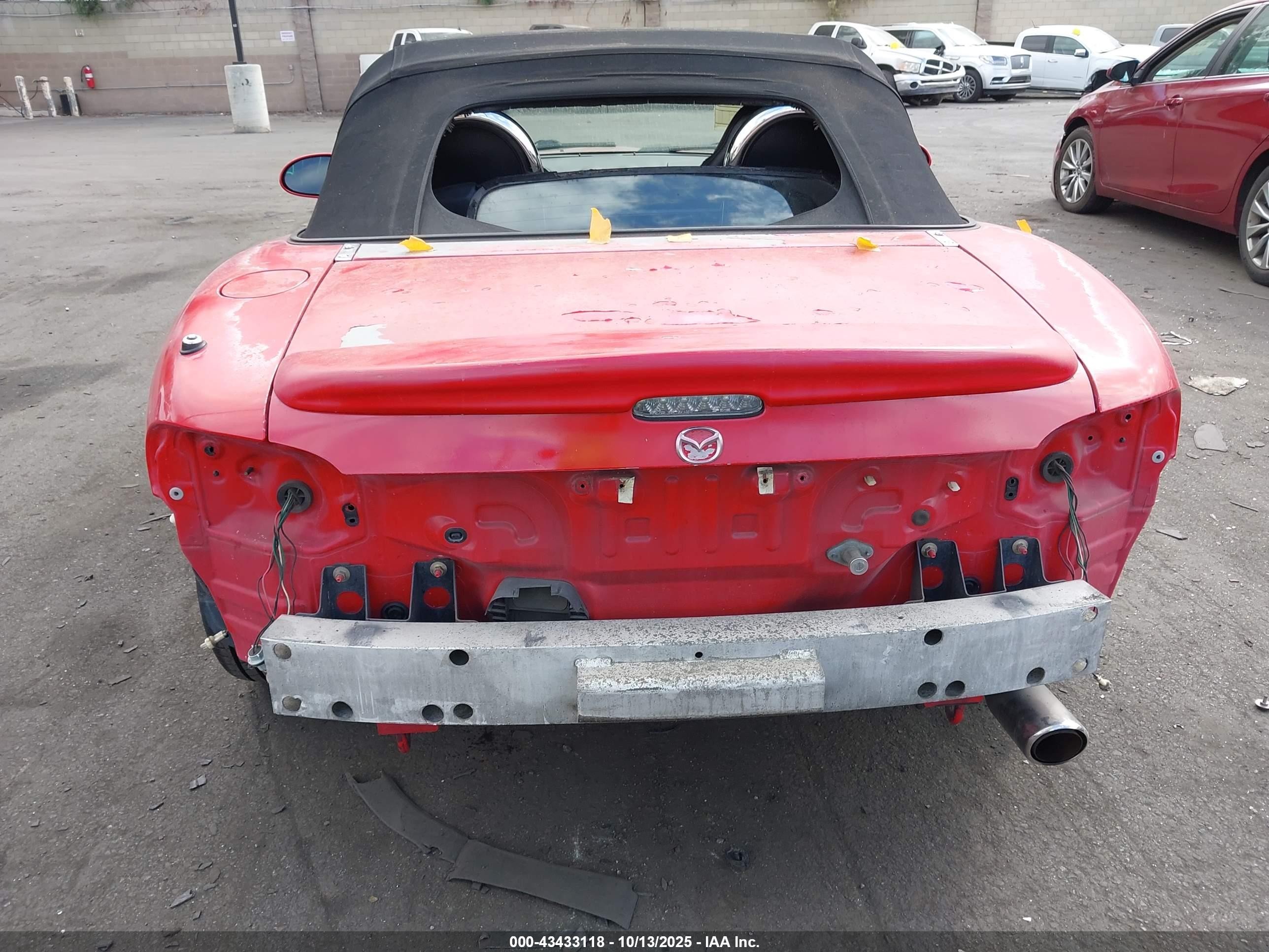 2005 Mazda Mx-5 Miata Cloth Red vin: JM1NB353750411018
