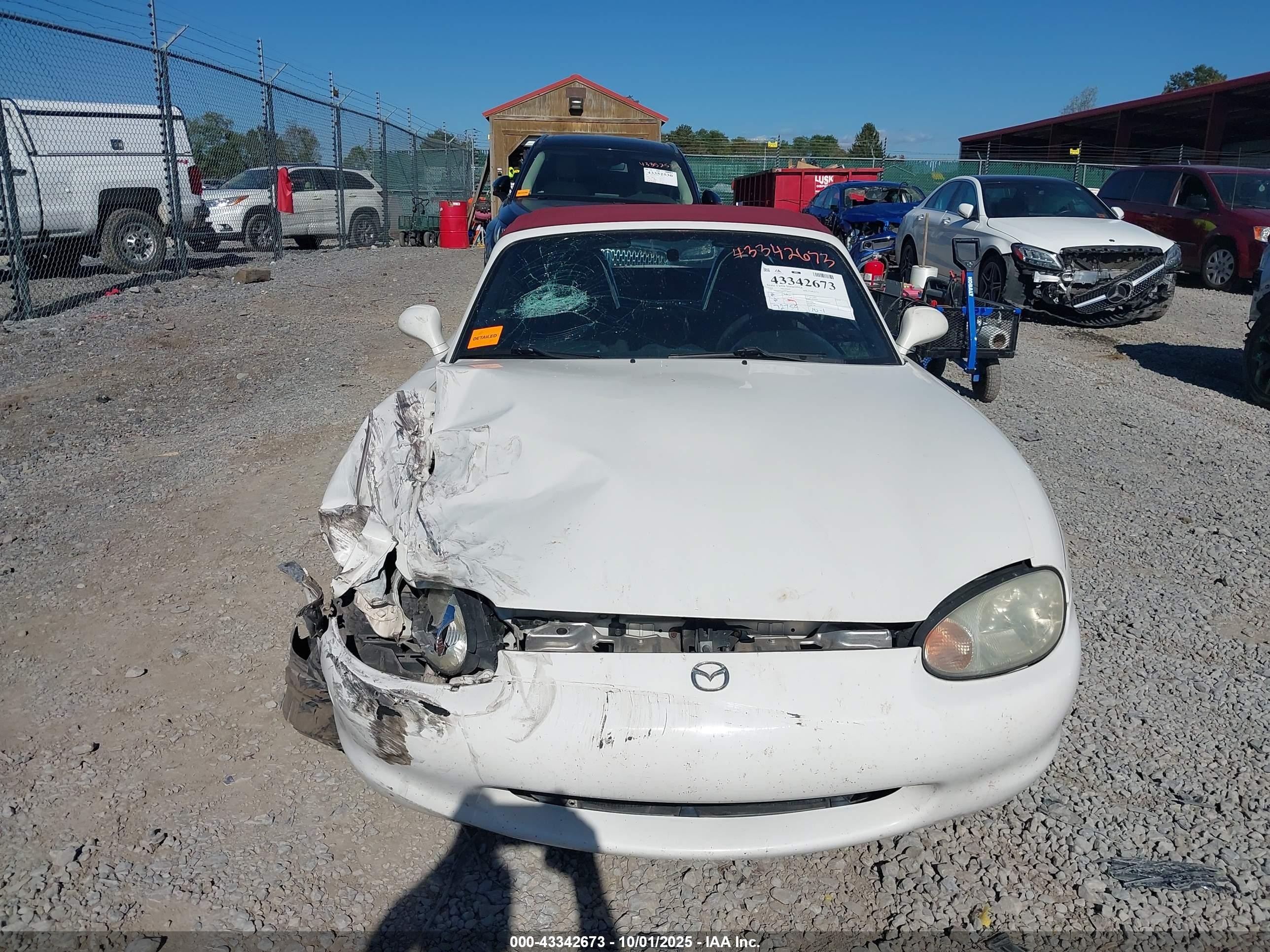 1999 Mazda Mx-5 Miata Leather Pkg/popular Equipment Pkg/sports Pkg/touring Pkg White vin: JM1NB3537X0128511
