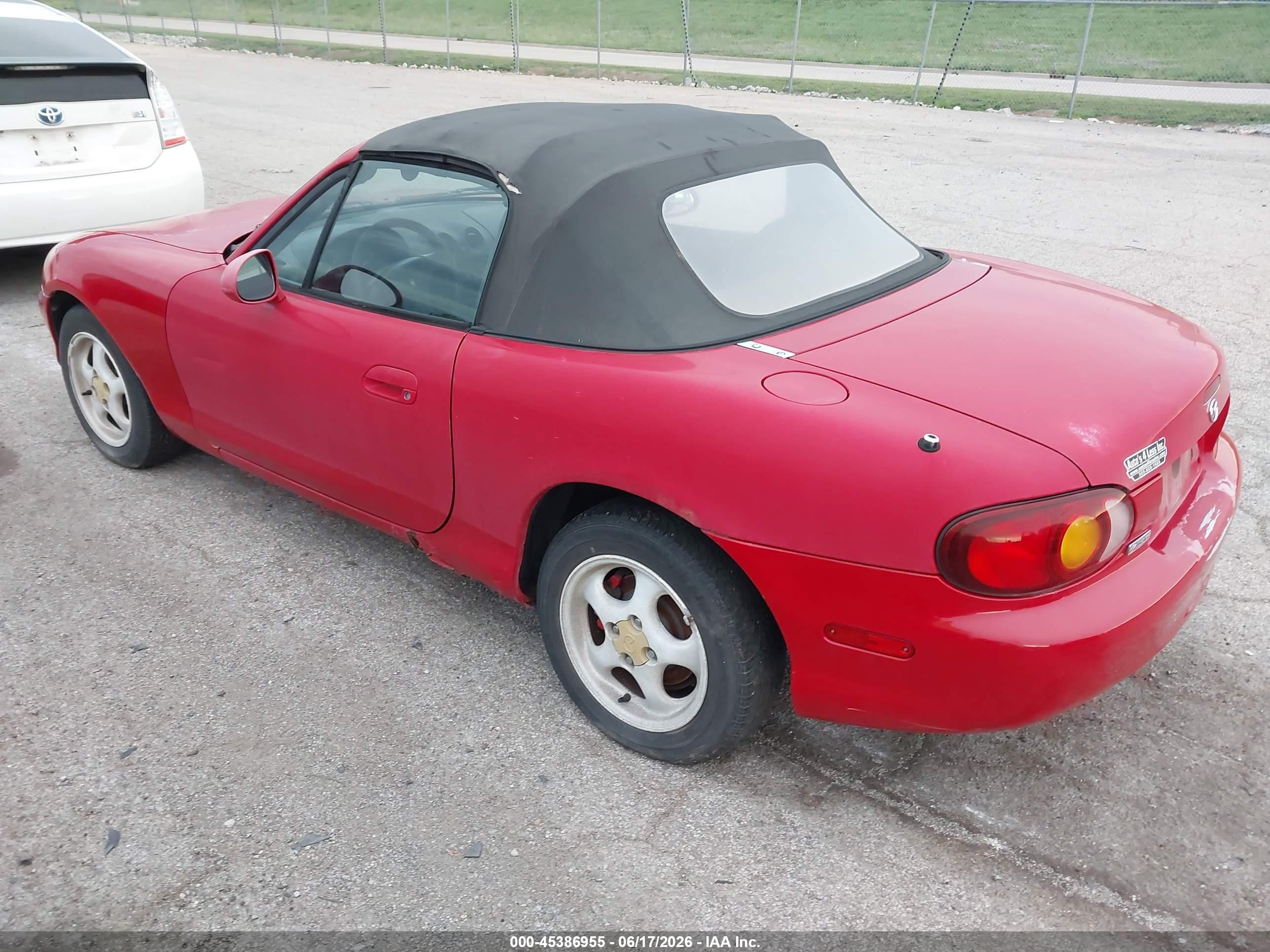 1999 Mazda Mx-5 Miata Leather/leather Pkg/popular Equip/sports Pkg/touring Pkg Red vin: JM1NB3537X0129691