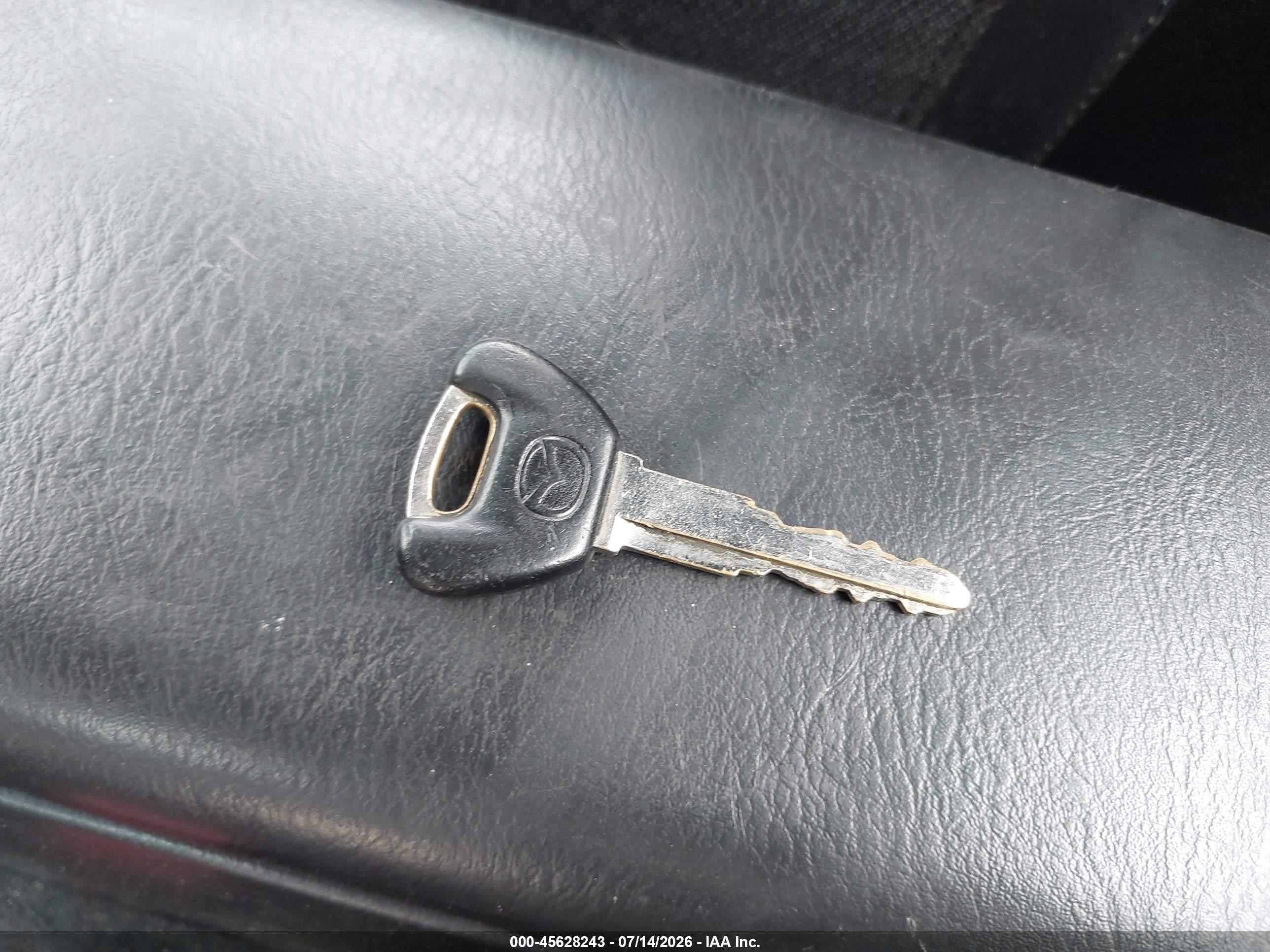 2000 Mazda Mx-5 Miata Ls/special Edition Silver vin: JM1NB3537Y0142930