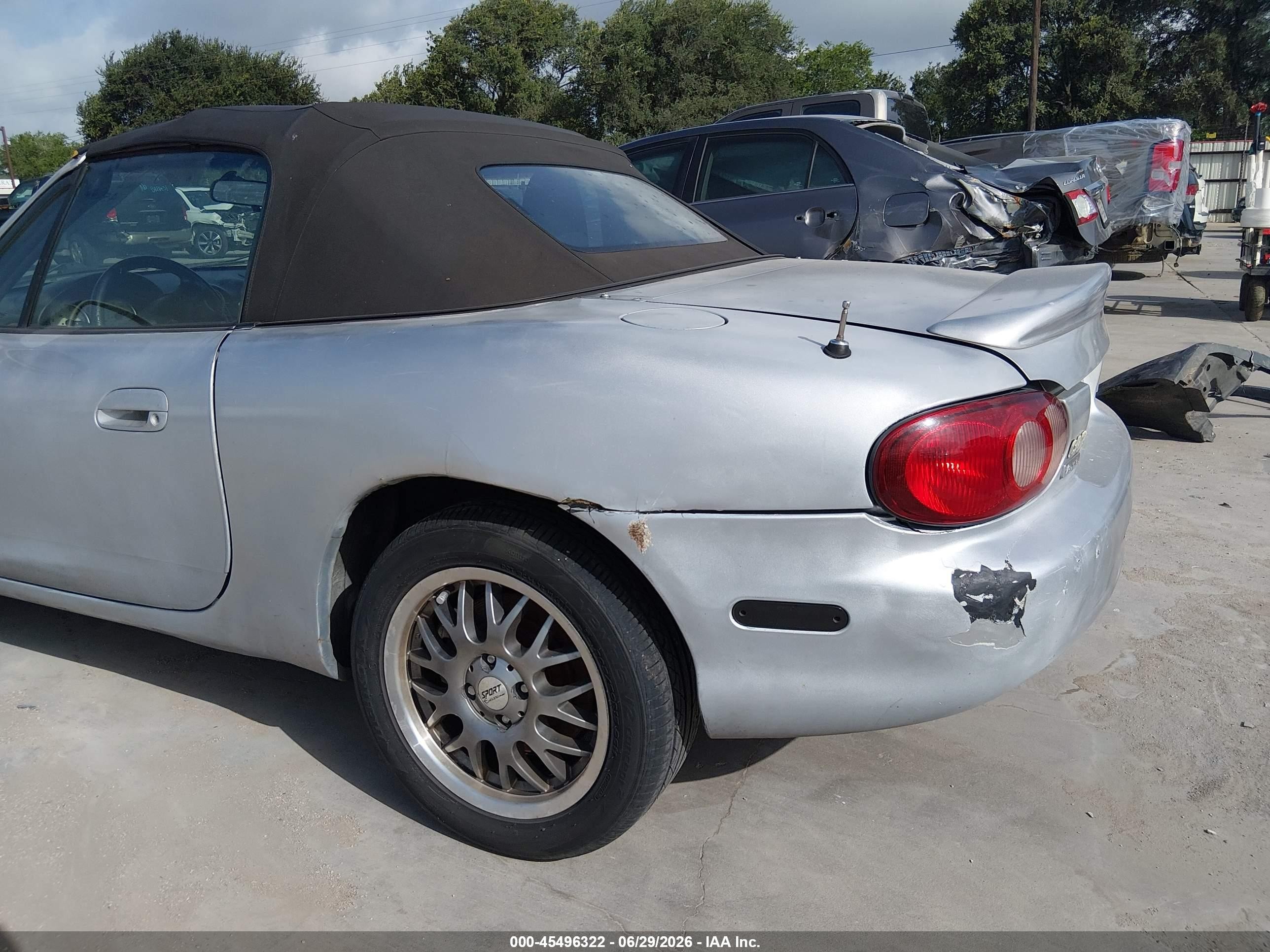 2004 Mazda Mx-5 Miata Ls Silver vin: JM1NB353840401130