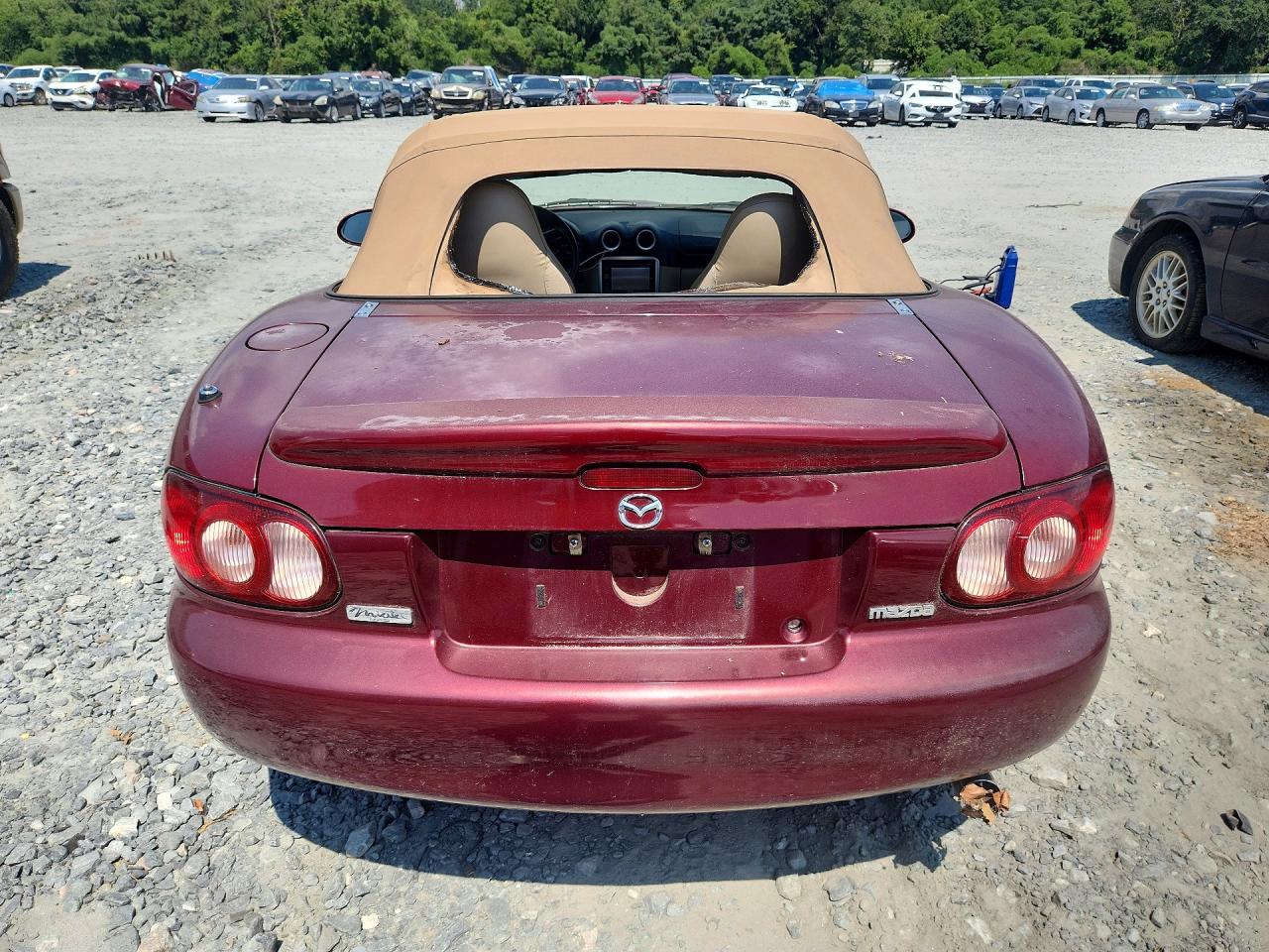 2003 Mazda Mx-5 Miata Base Maroon vin: JM1NB353930303660