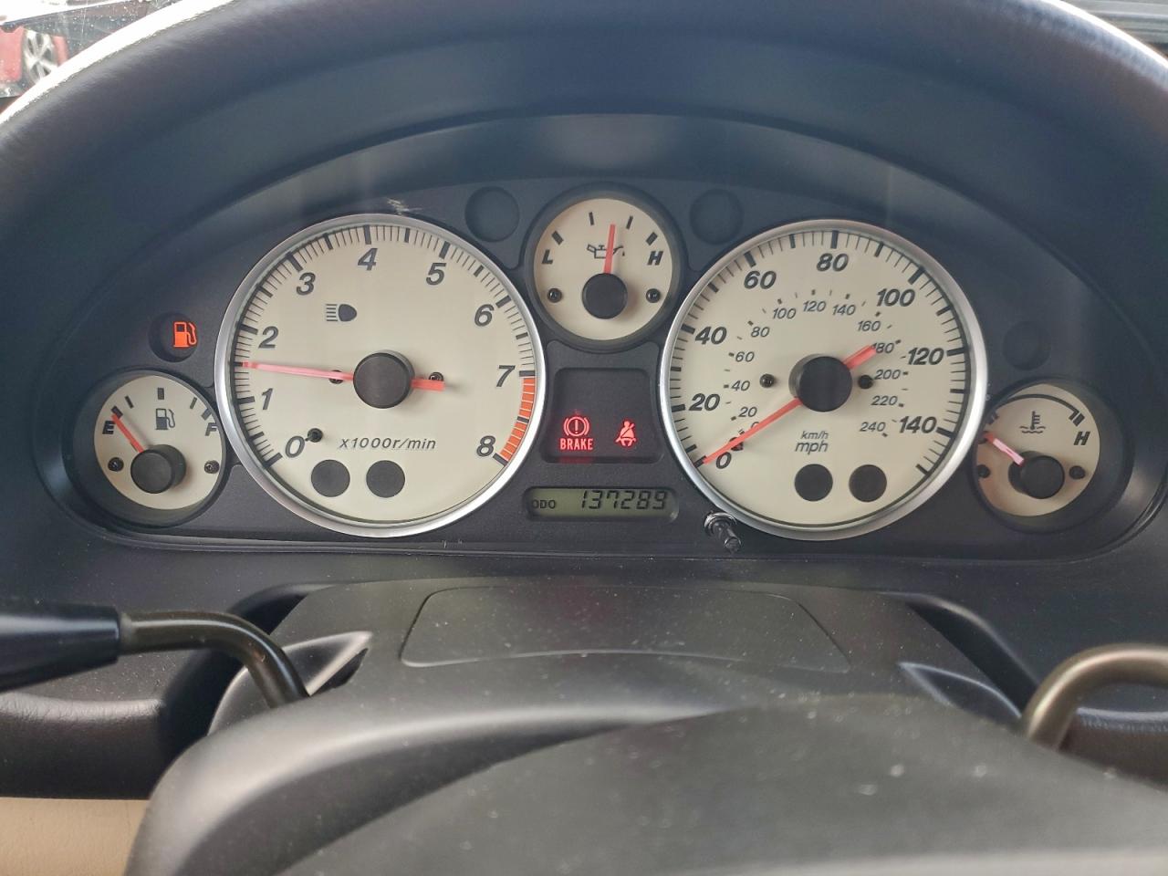 2005 Mazda Mx-5 Miata Base Burgundy vin: JM1NB353950412011
