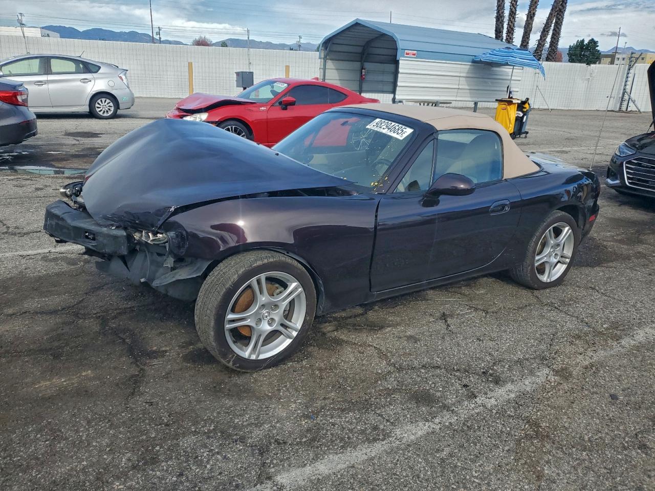 2005 Mazda Mx-5 Miata Base Burgundy vin: JM1NB353950412011