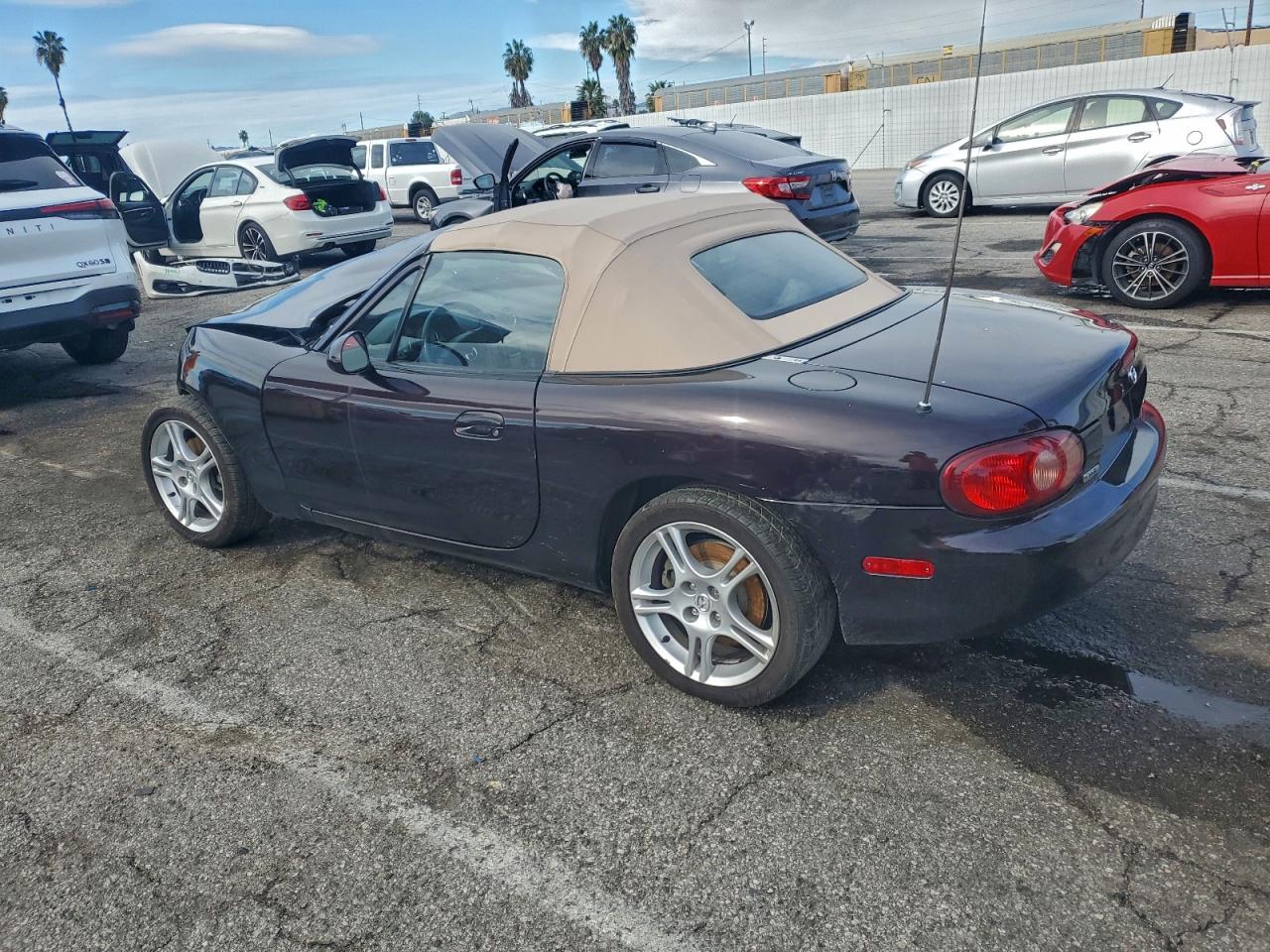 2005 Mazda Mx-5 Miata Base Burgundy vin: JM1NB353950412011
