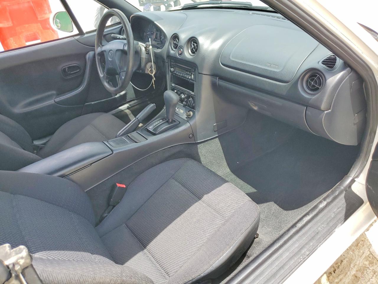 1999 Mazda Mx-5 Miata White vin: JM1NB3539X0108356