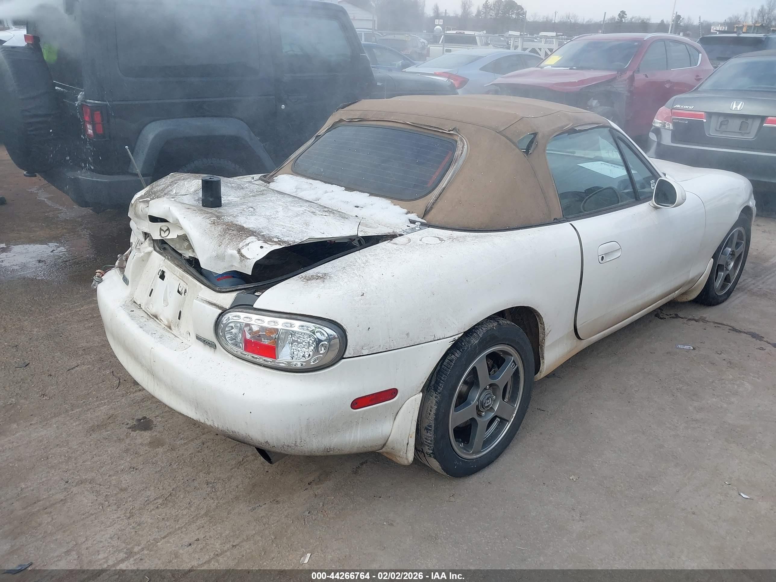 1999 Mazda Mx-5 Miata Leather Pkg/popular Equipment Pkg/sports Pkg/touring/touring Pkg White vin: JM1NB3539X0113170