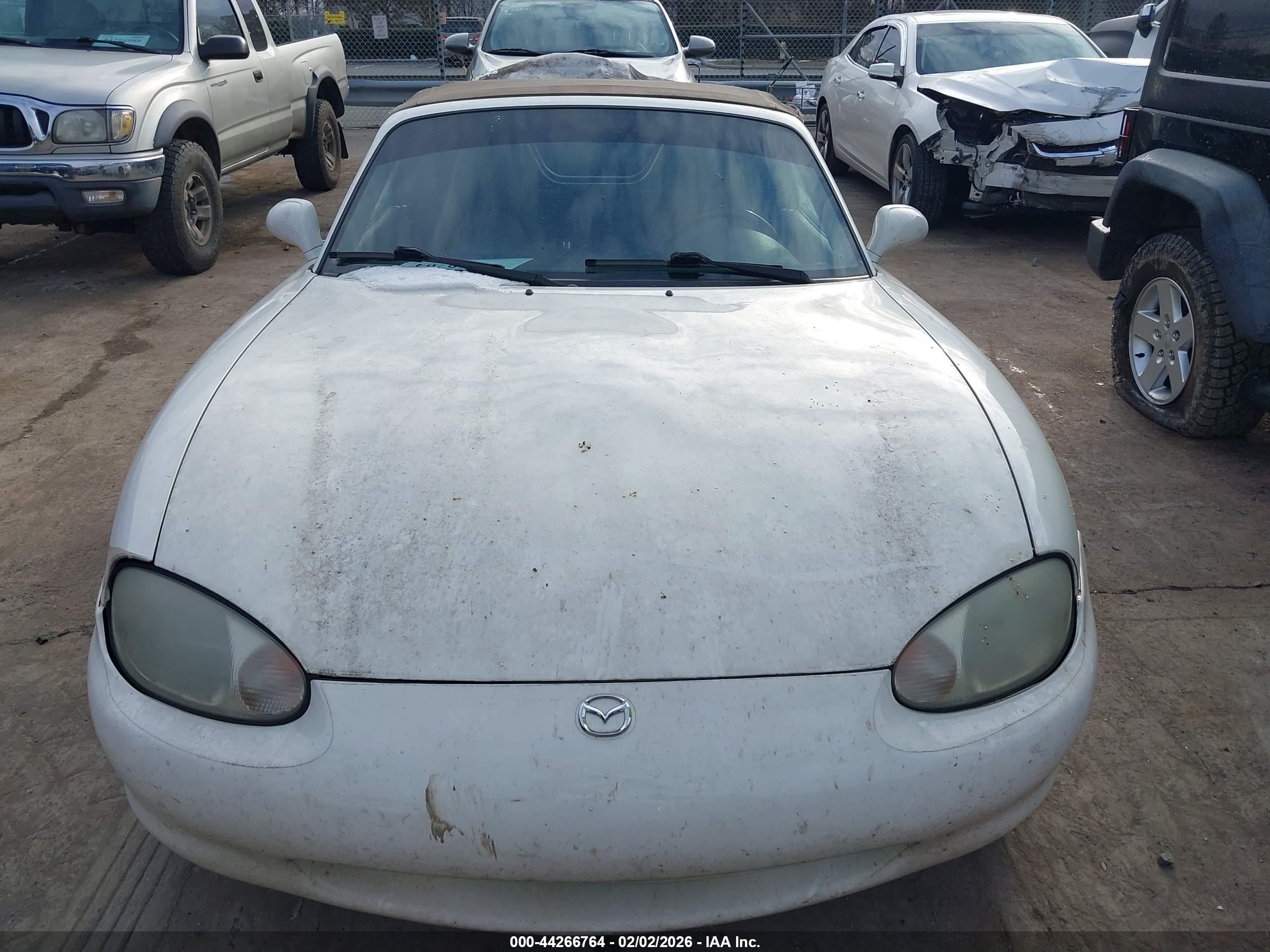 1999 Mazda Mx-5 Miata Leather Pkg/popular Equipment Pkg/sports Pkg/touring/touring Pkg White vin: JM1NB3539X0113170