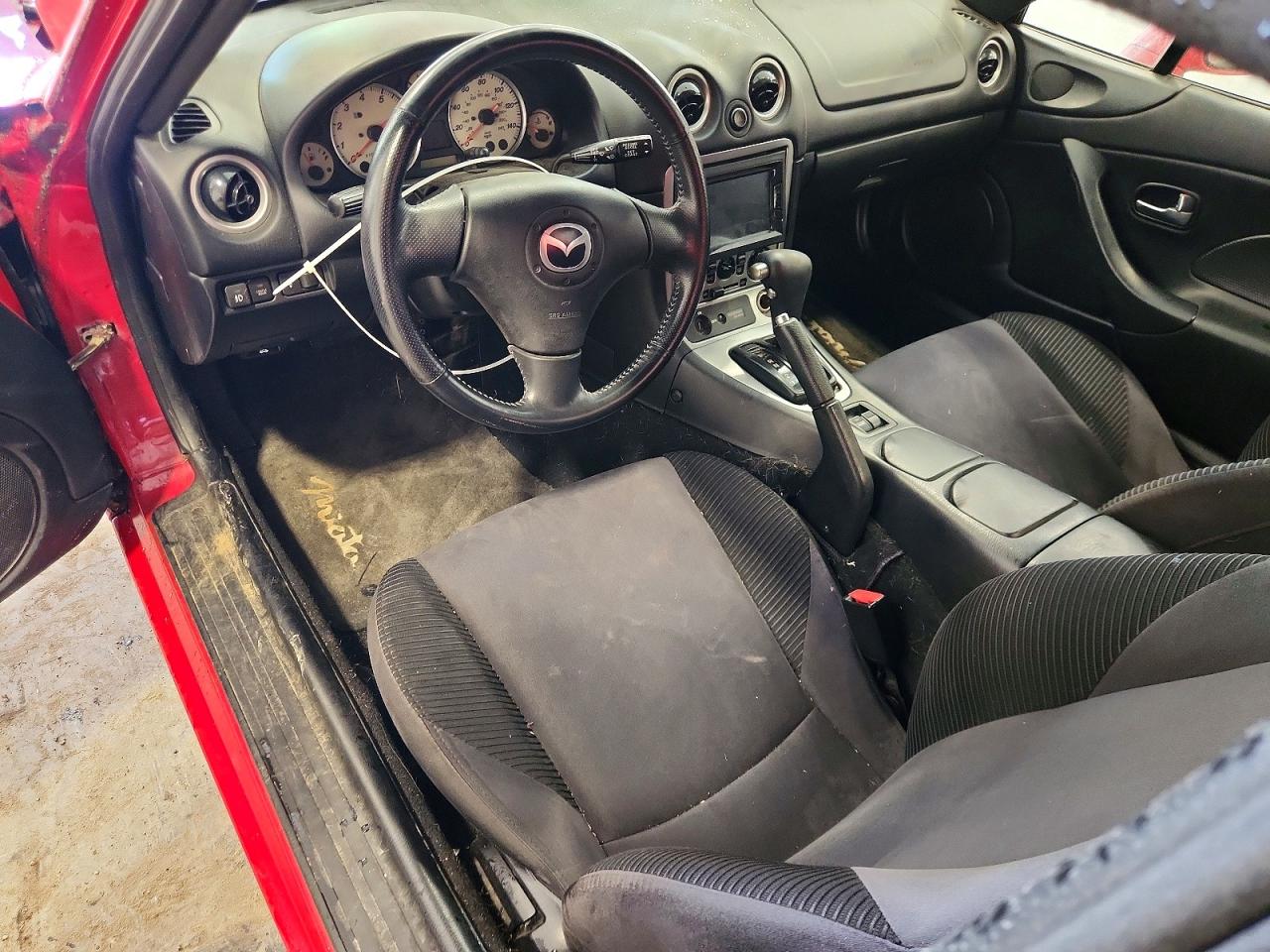 2004 Mazda Mx-5 Miata Base Red vin: JM1NB353X40407513