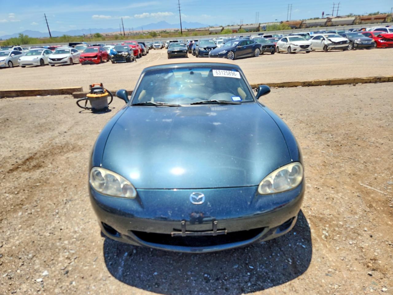 2005 Mazda Mx-5 Miata Base Зеленый vin: JM1NB353X50412972