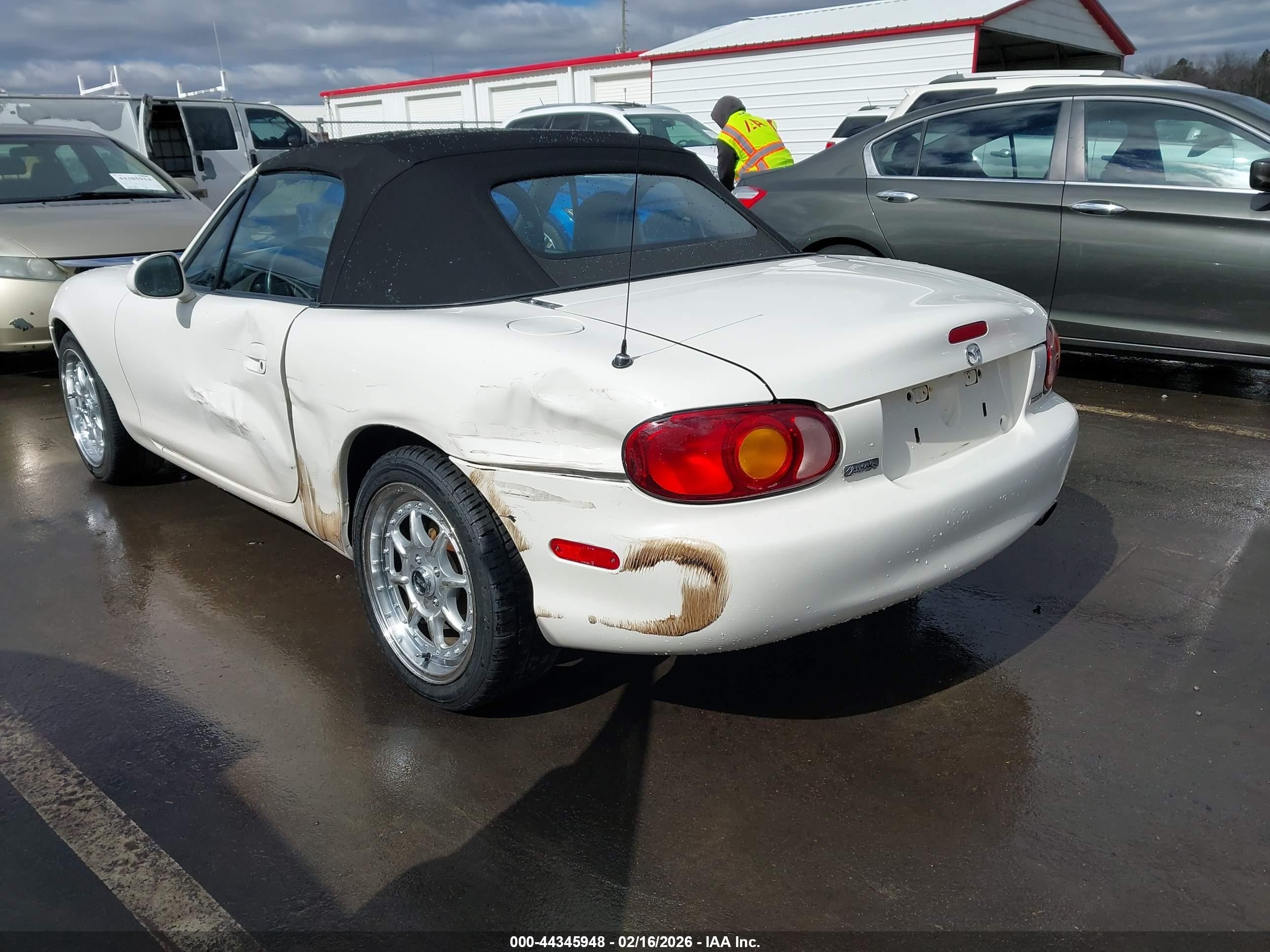 1999 Mazda Mx-5 Miata   White vin: JM1NB353XX0103571
