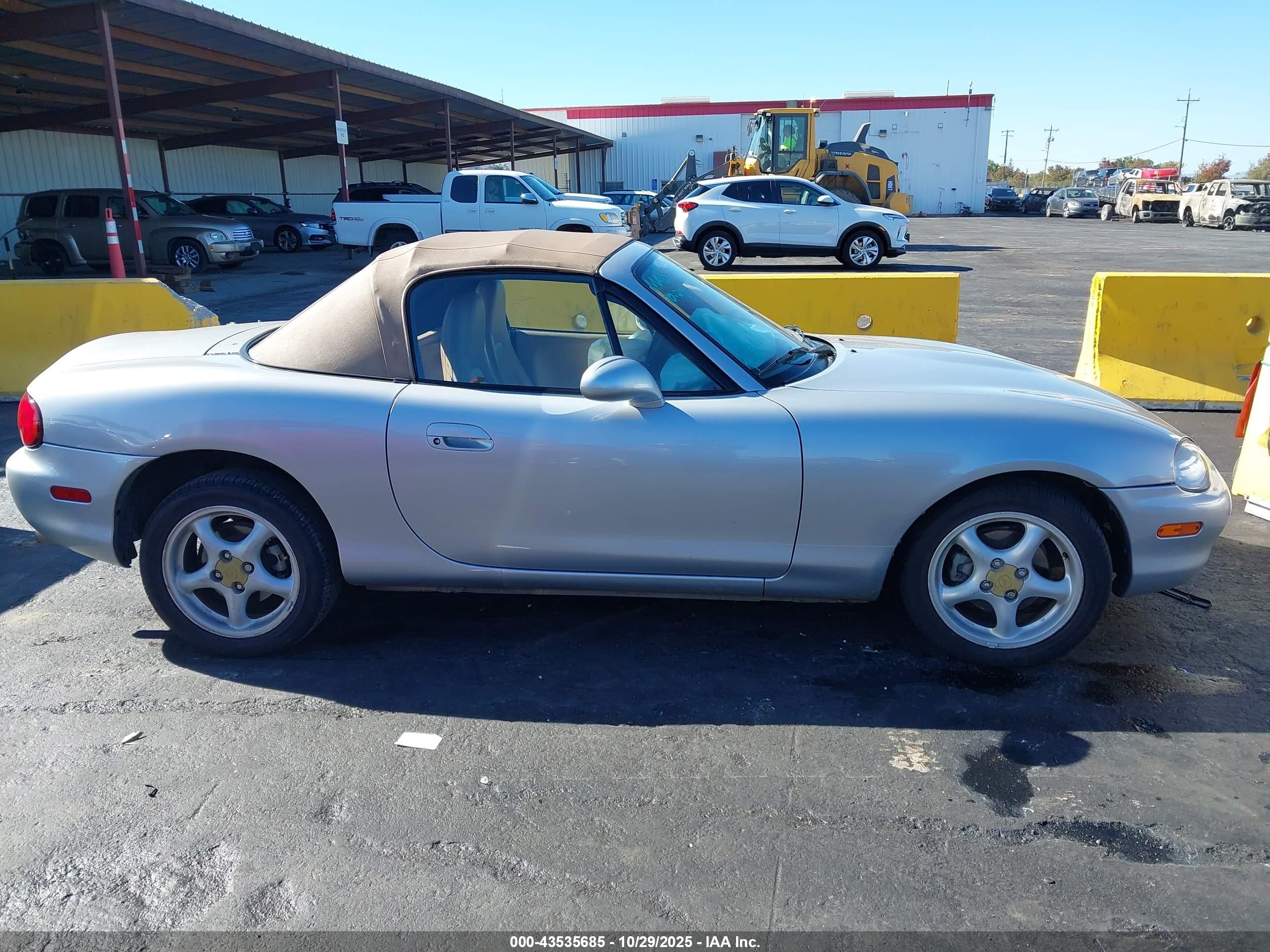 1999 Mazda Mx-5 Miata Leather Pkg/popular Equipment Pkg/sports Pkg/touring Pkg Silver vin: JM1NB353XX0137039