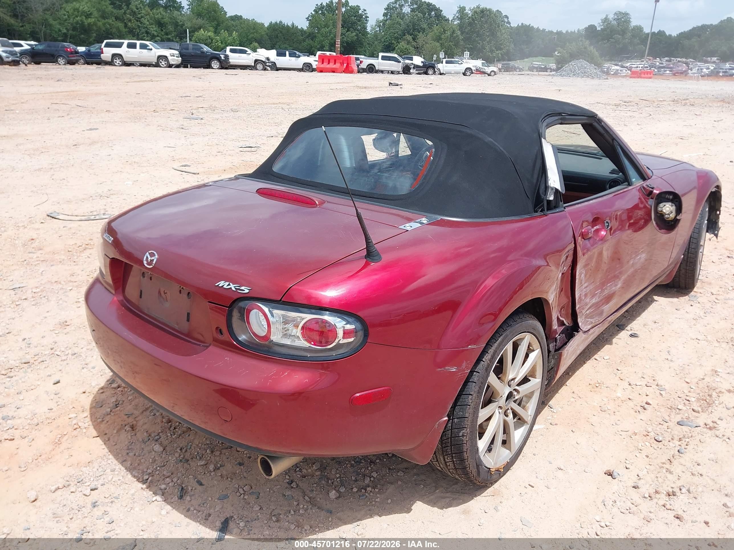 2006 Mazda Mx-5 Grand Touring Burgundy vin: JM1NC25F060122436