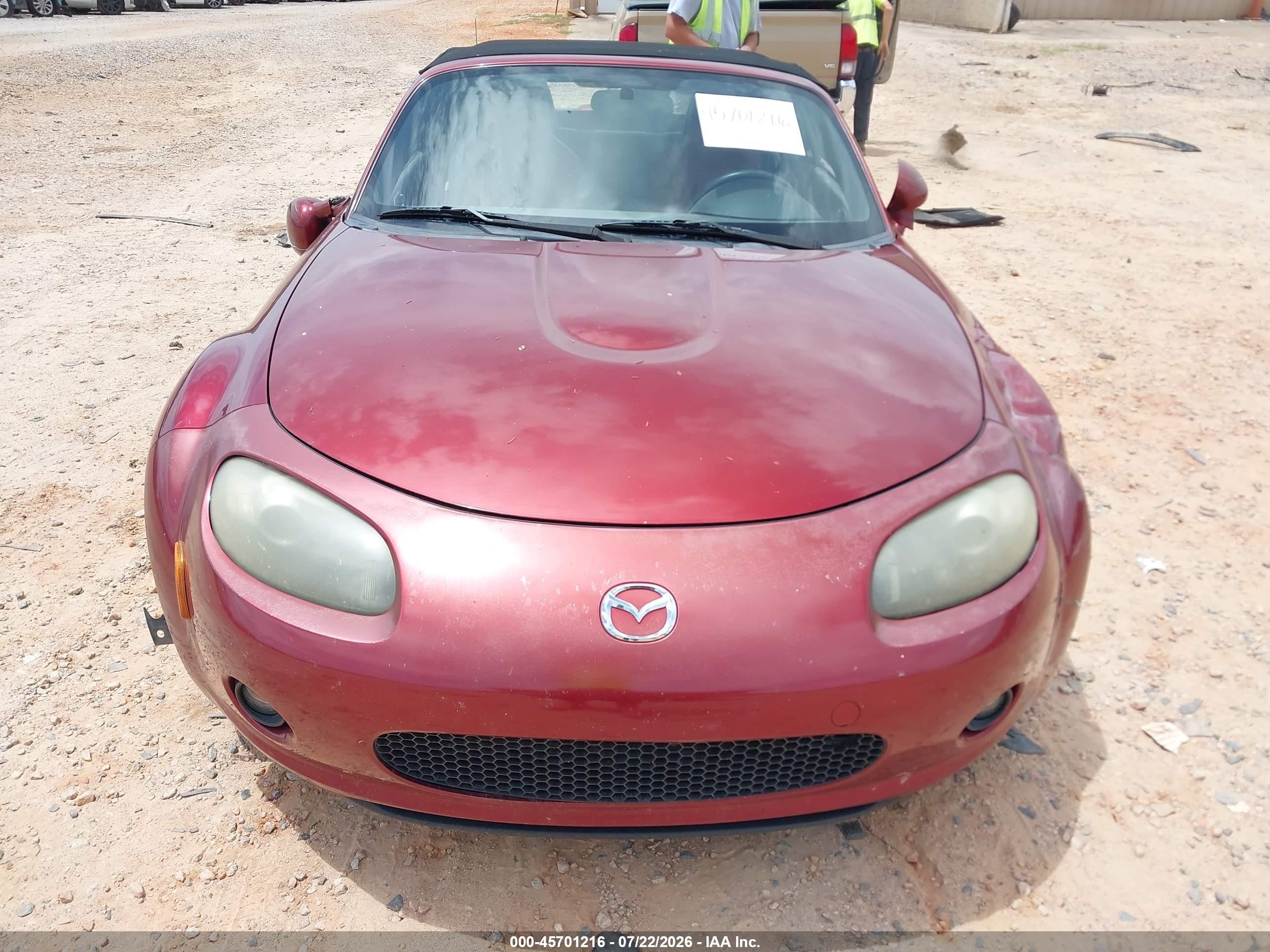 2006 Mazda Mx-5 Grand Touring Burgundy vin: JM1NC25F060122436