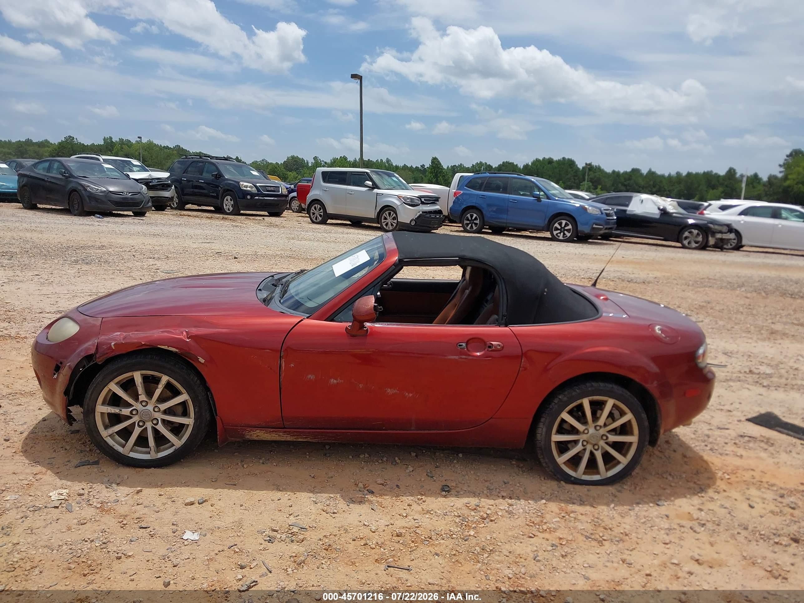 2006 Mazda Mx-5 Grand Touring Burgundy vin: JM1NC25F060122436