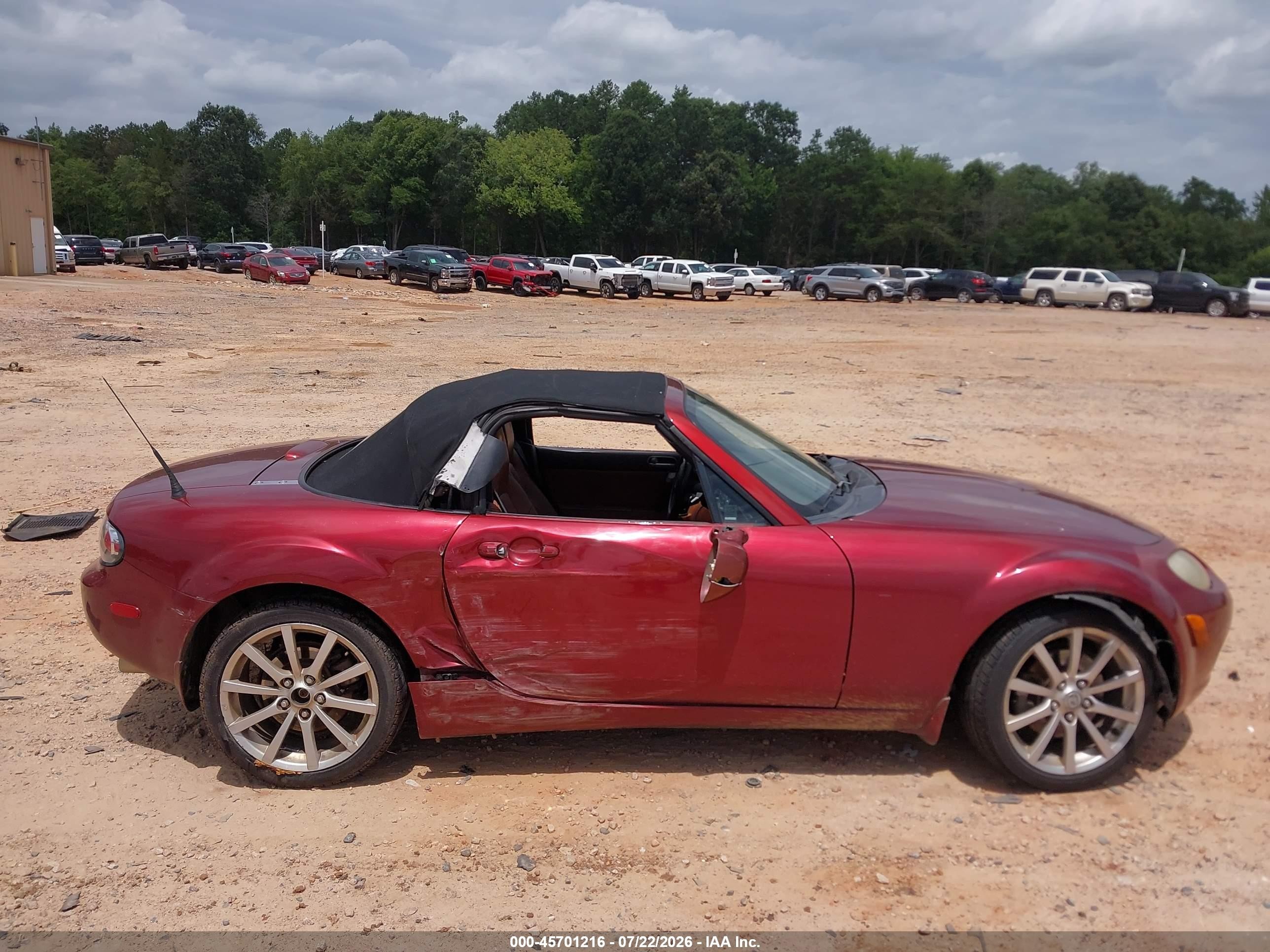 2006 Mazda Mx-5 Grand Touring Burgundy vin: JM1NC25F060122436