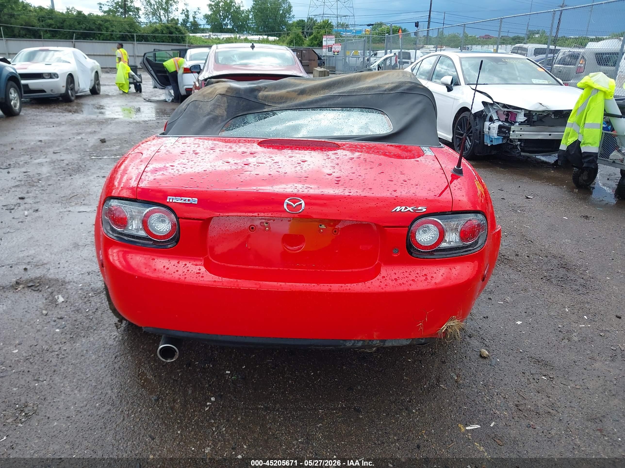 2007 Mazda Mx-5 Touring Red vin: JM1NC25F270136386
