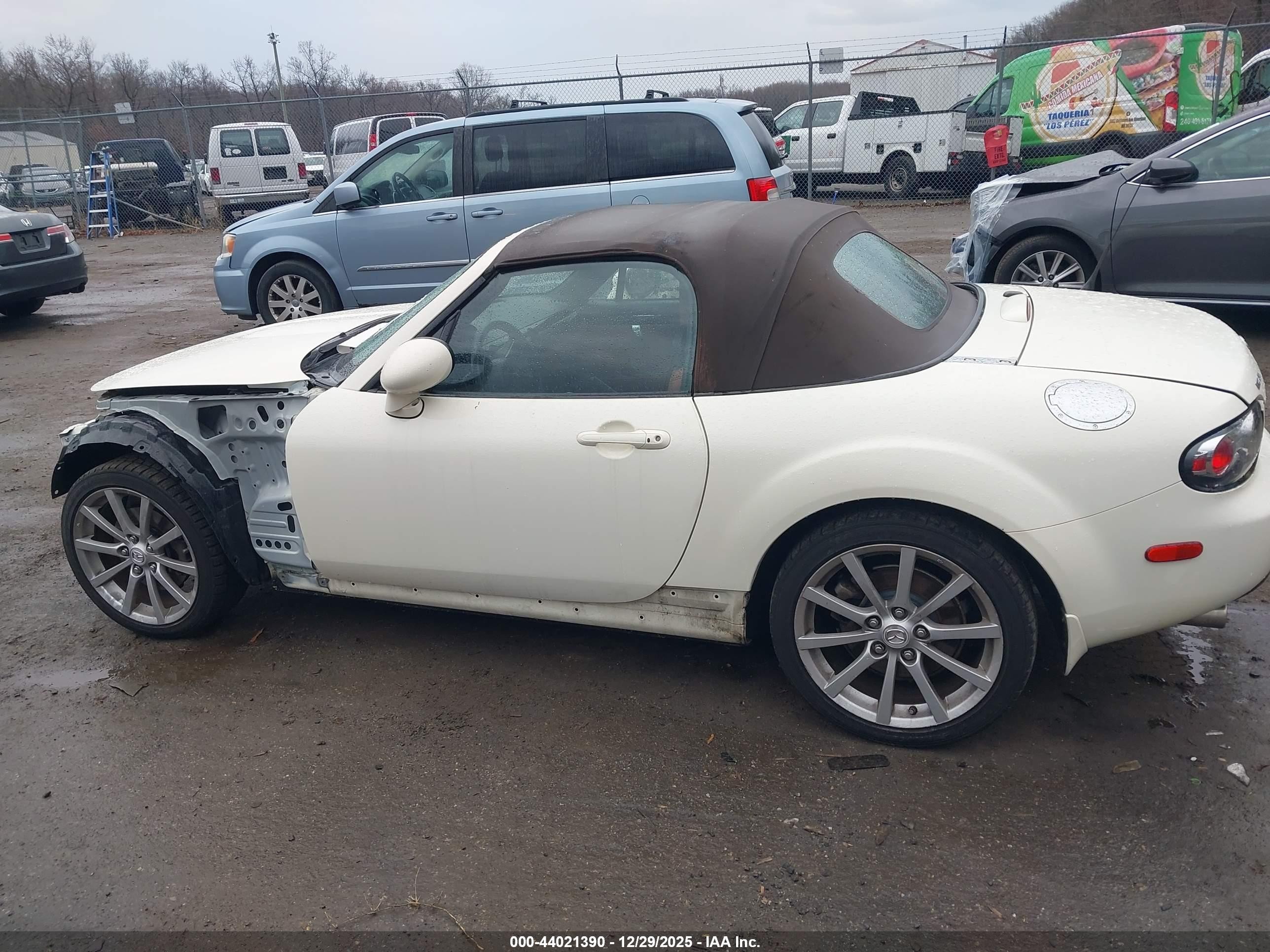 2007 Mazda Mx-5 Grand Touring Белый vin: JM1NC25F270136906