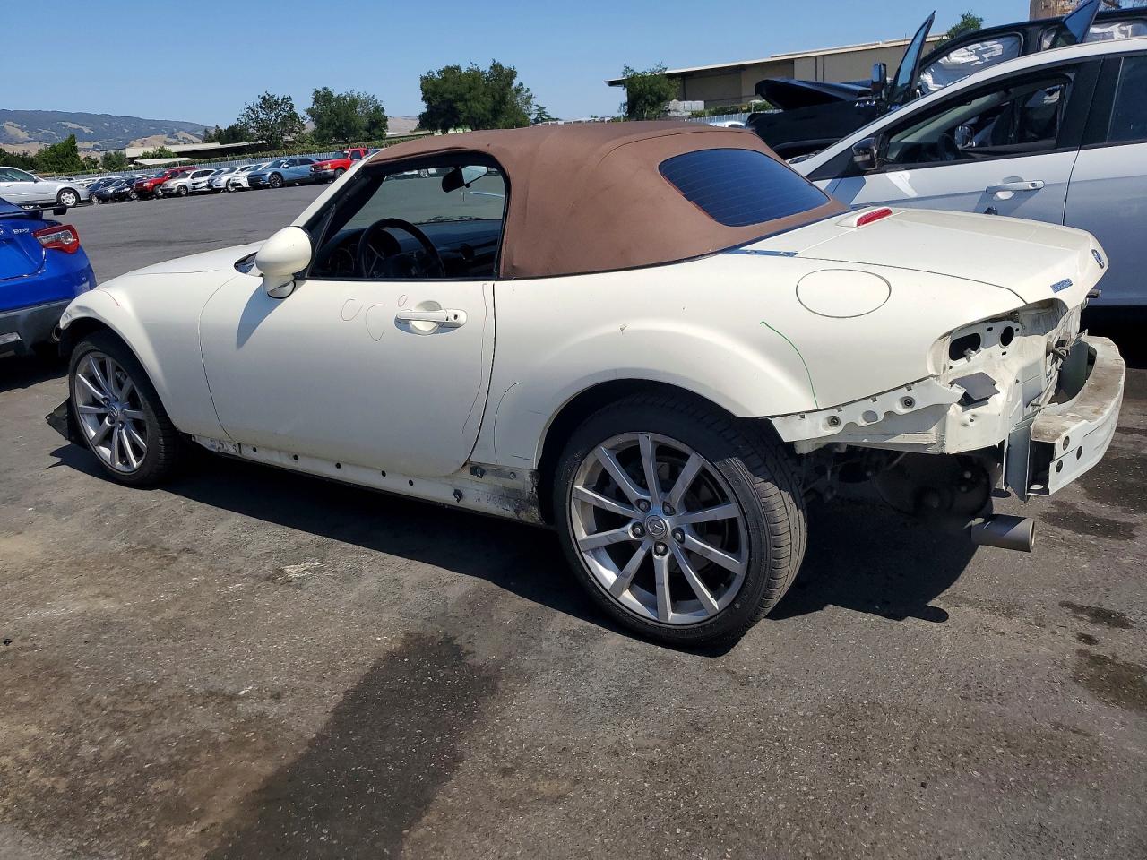 2006 Mazda Mx-5 Miata White vin: JM1NC25F360111737