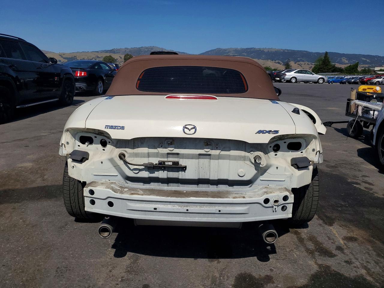2006 Mazda Mx-5 Miata White vin: JM1NC25F360111737