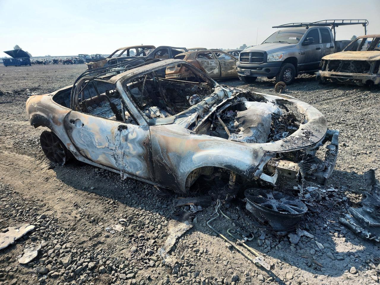 2006 Mazda Mx-5 Miata Burn vin: JM1NC25F460100553