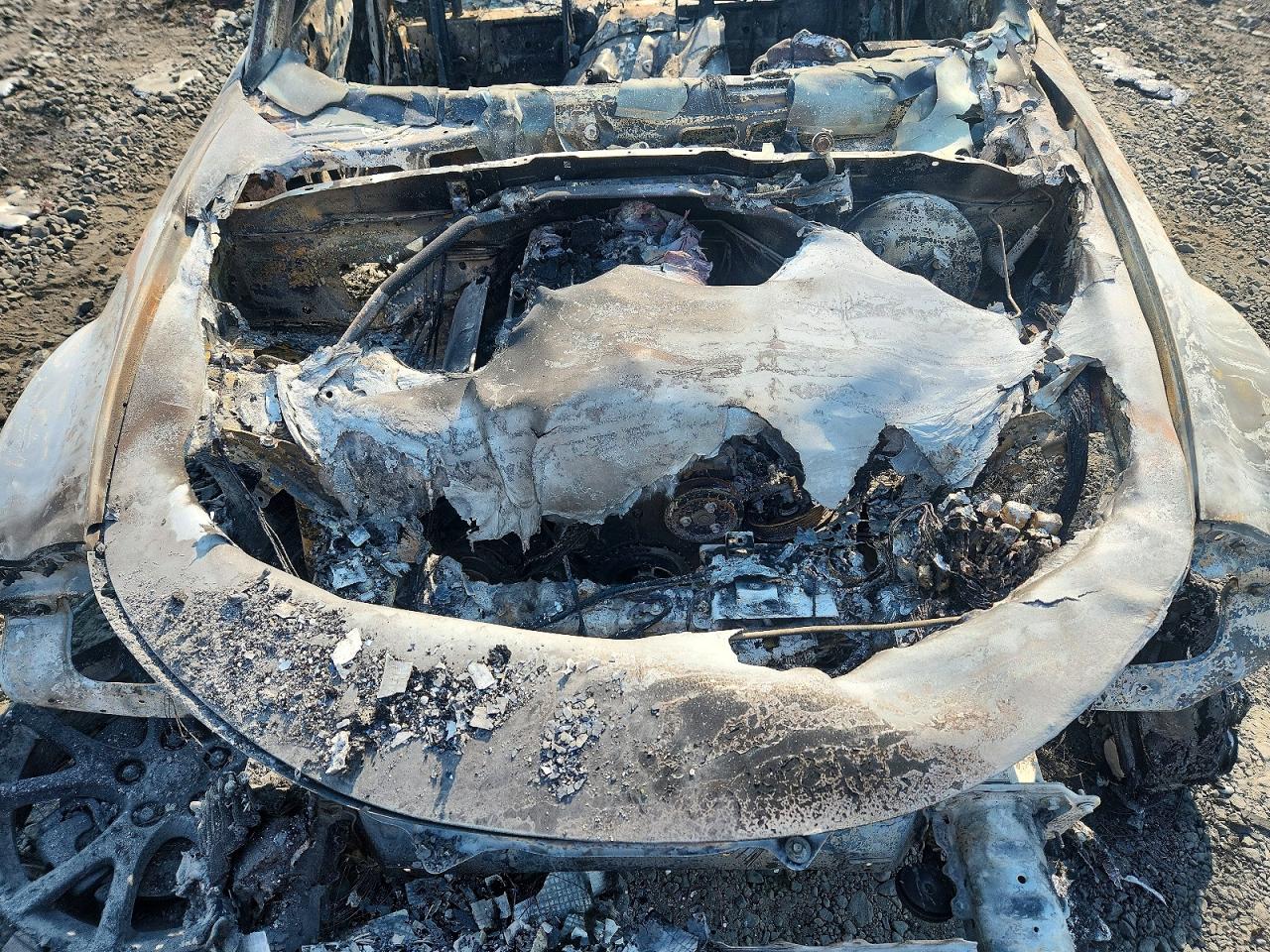2006 Mazda Mx-5 Miata Burn vin: JM1NC25F460100553