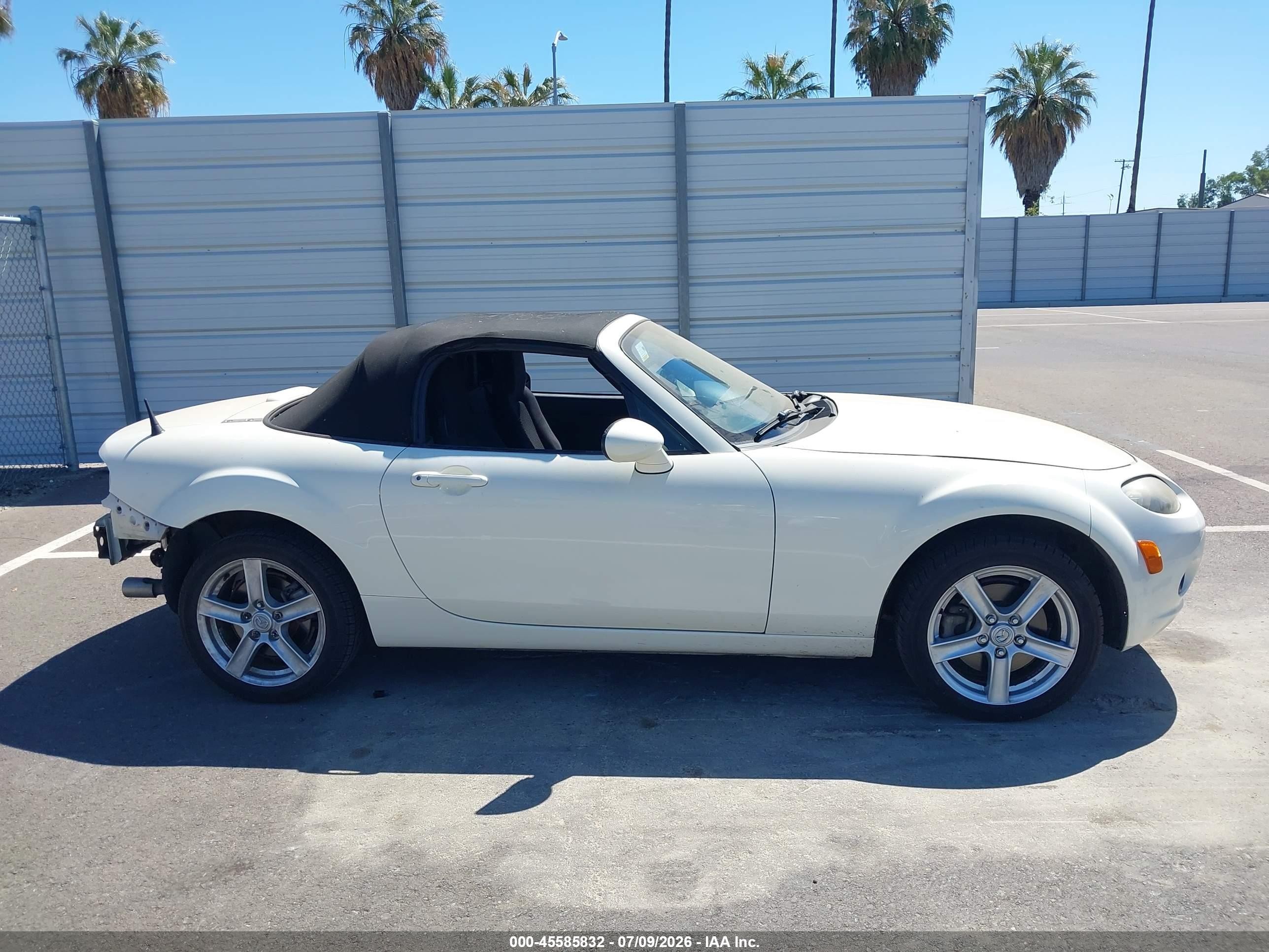 2006 Mazda Mx-5   Белый vin: JM1NC25F460107406