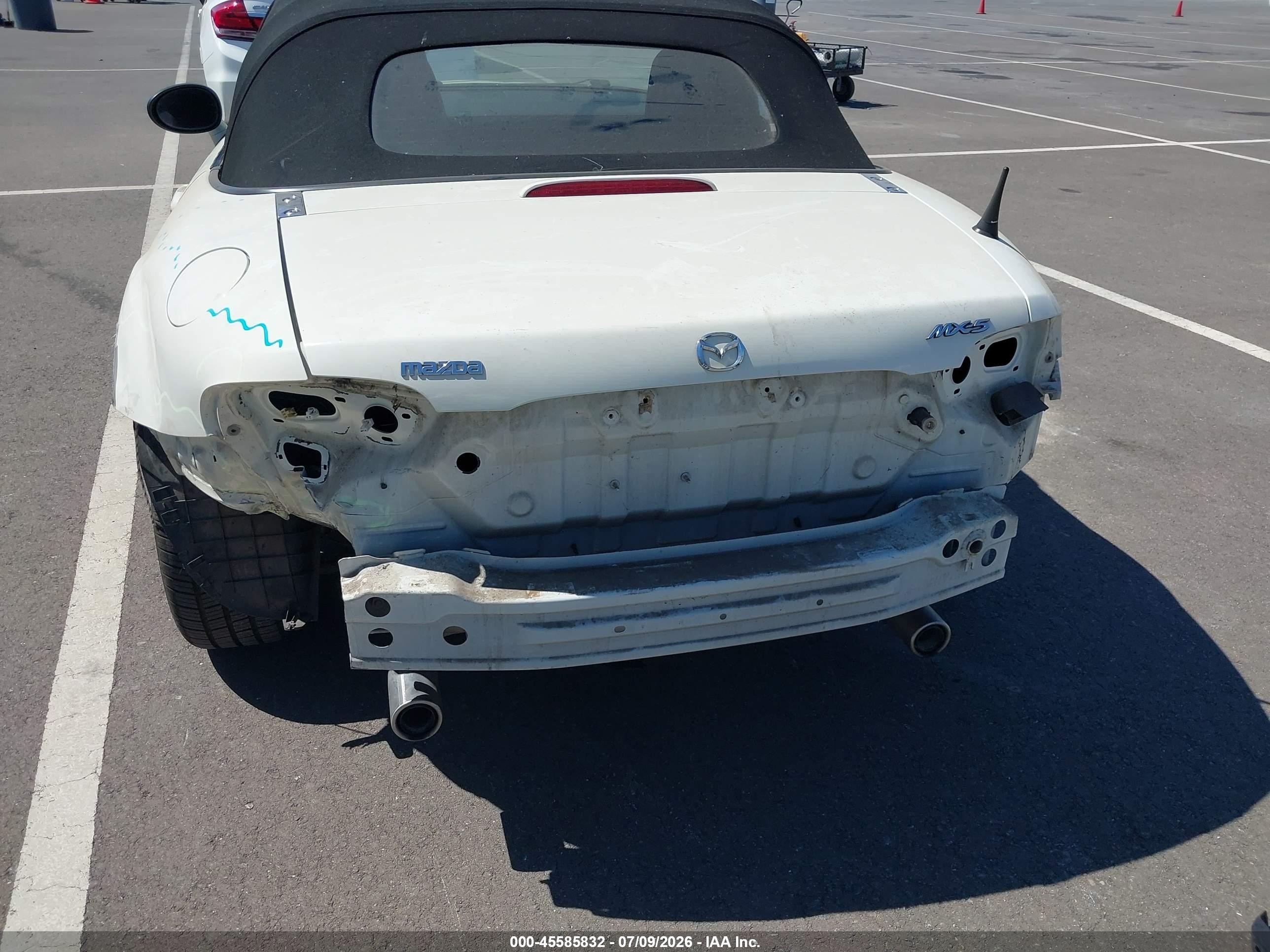 2006 Mazda Mx-5   Белый vin: JM1NC25F460107406