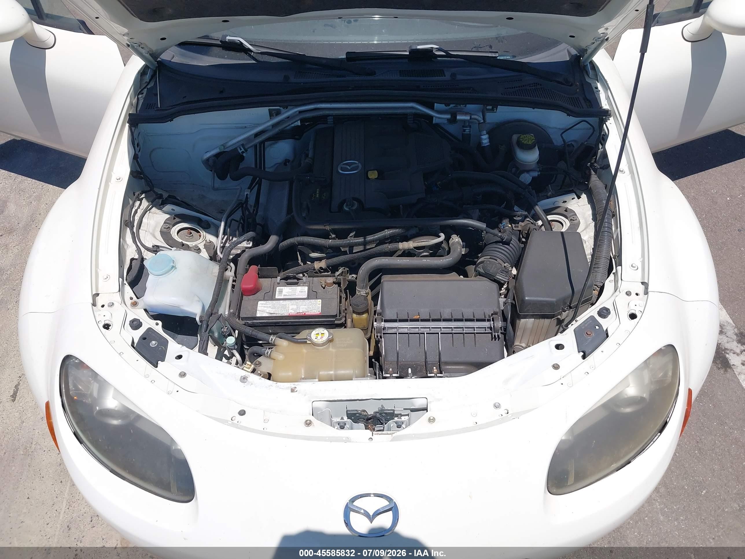 2006 Mazda Mx-5   Белый vin: JM1NC25F460107406
