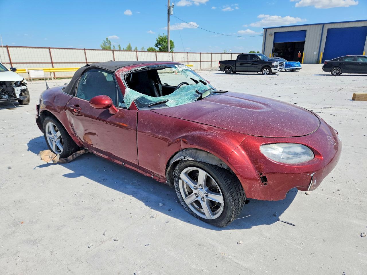 2006 Mazda Mx-5 Miata Red vin: JM1NC25F560100450