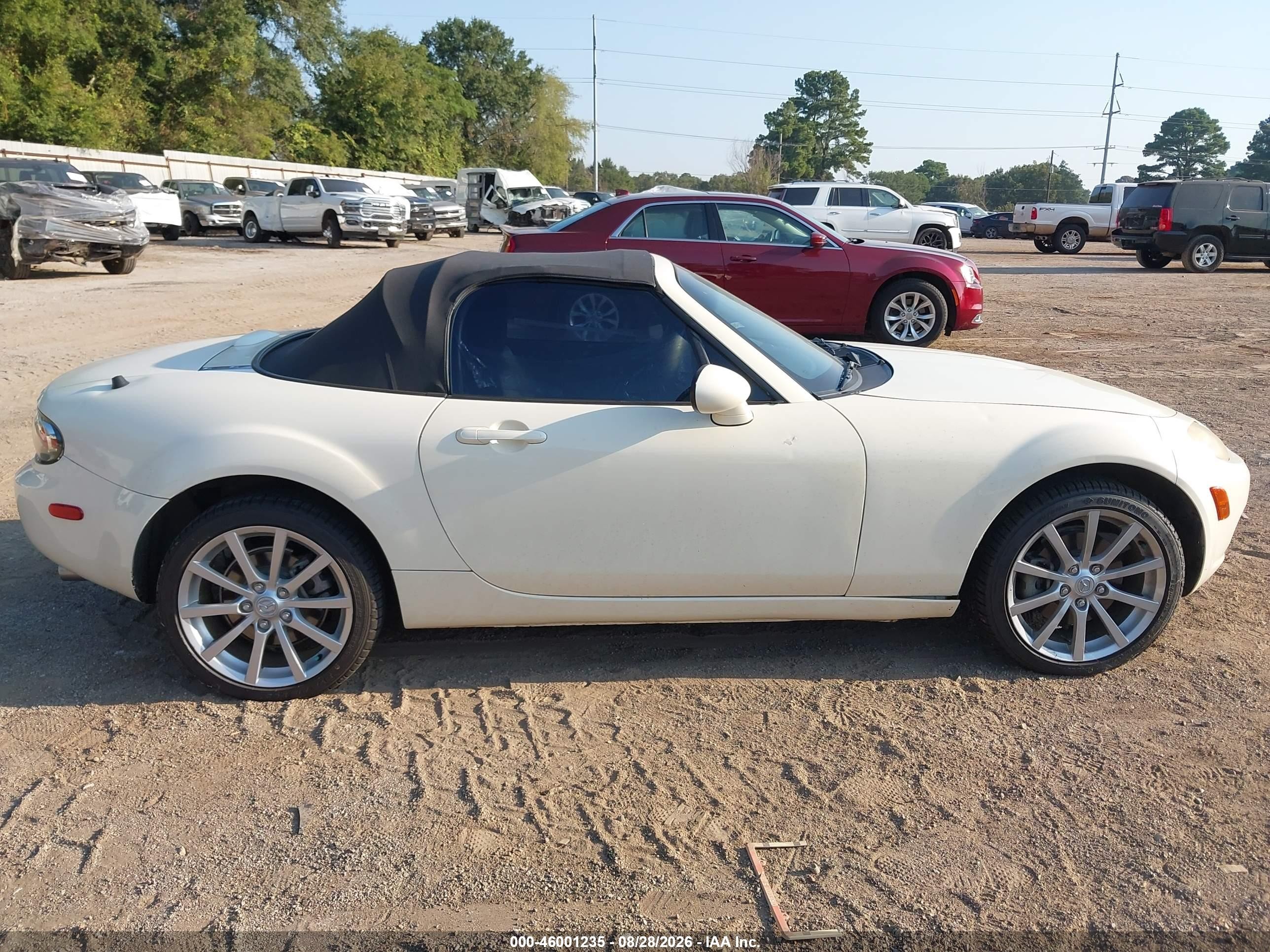 2007 Mazda Mx-5 Touring Белый vin: JM1NC25F570128024