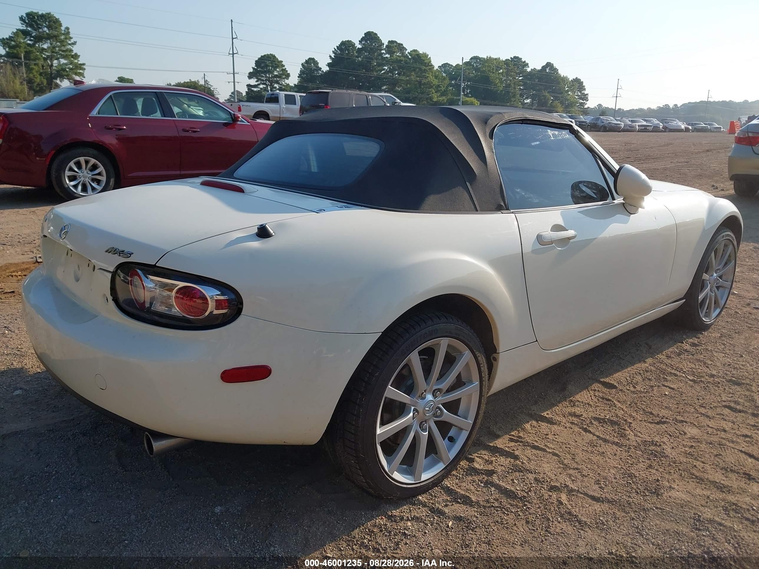 2007 Mazda Mx-5 Touring Белый vin: JM1NC25F570128024