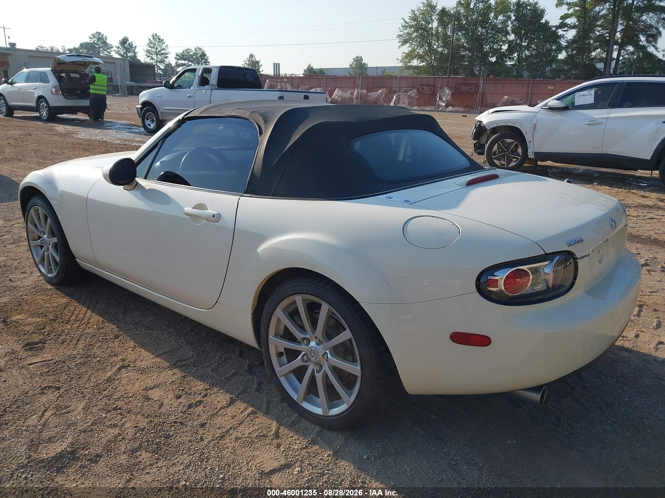 2007 Mazda Mx-5 Touring Белый vin: JM1NC25F570128024
