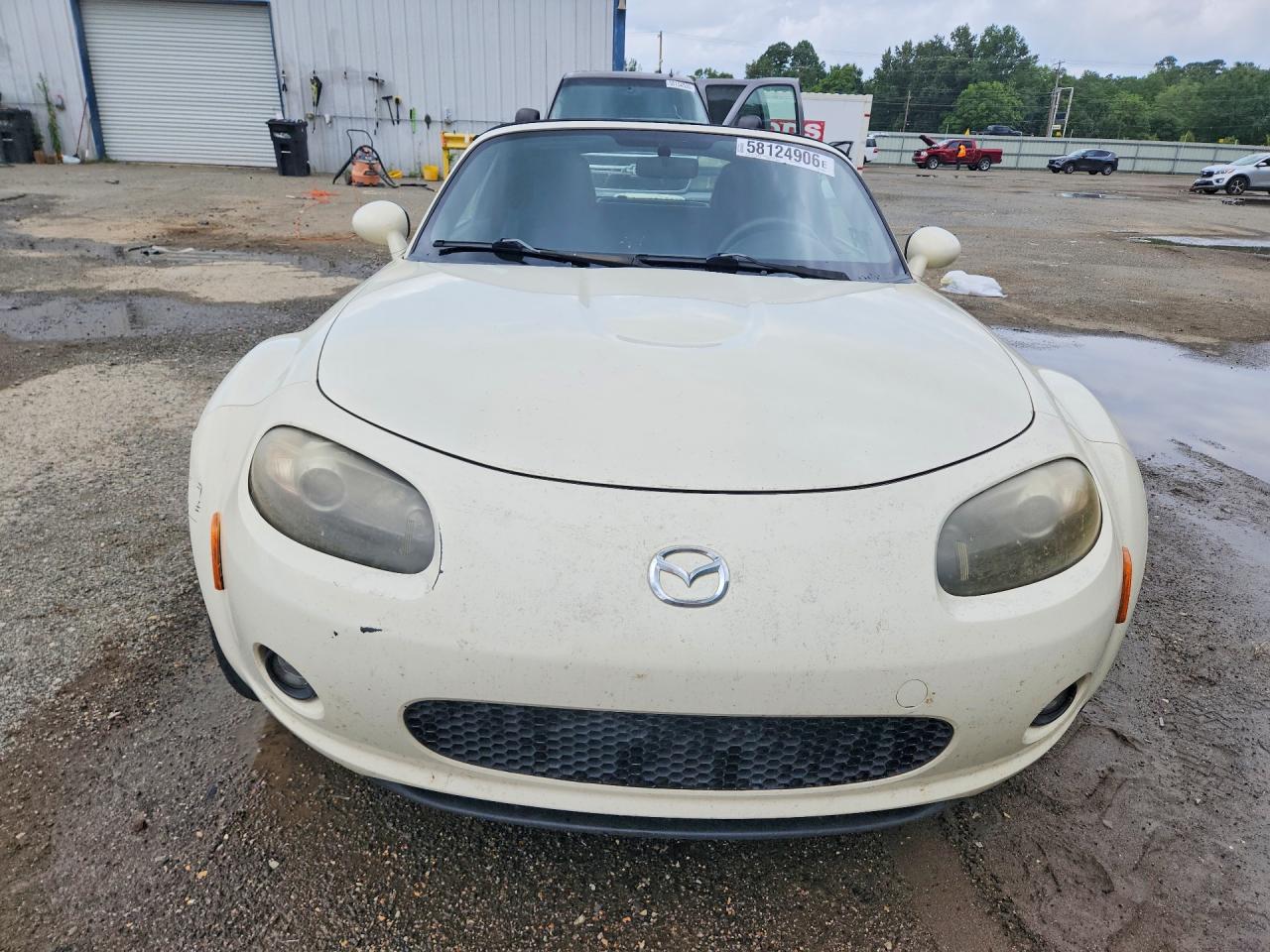 2008 Mazda Mx-5 Miata Cream vin: JM1NC25F580139641