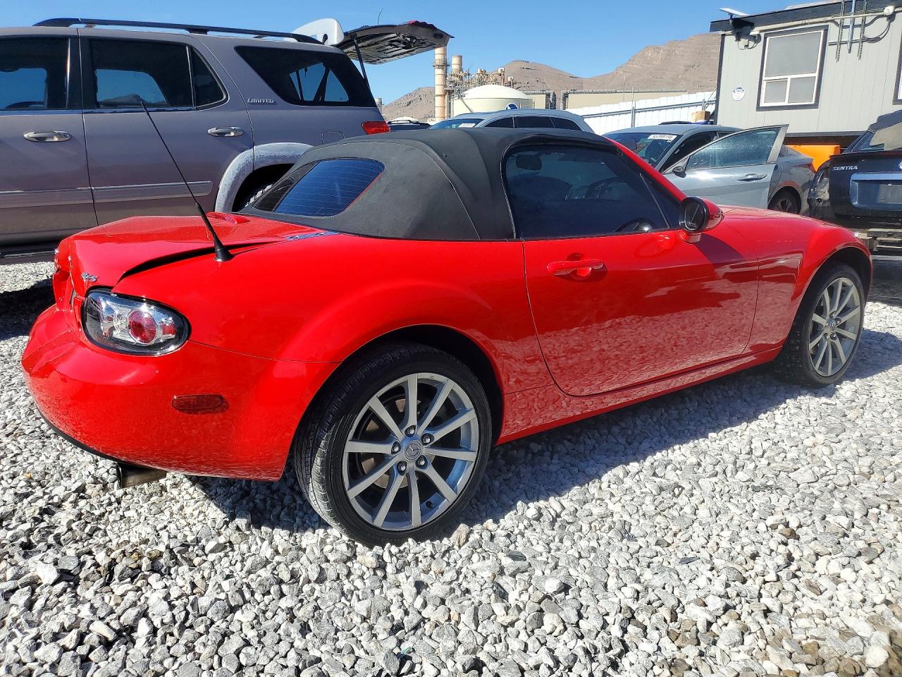 2006 Mazda Mx-5 Miata Red vin: JM1NC25F760110364