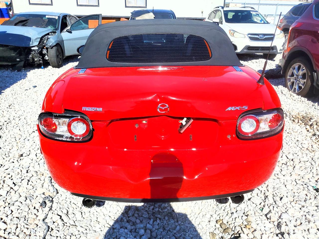 2006 Mazda Mx-5 Miata Red vin: JM1NC25F760110364