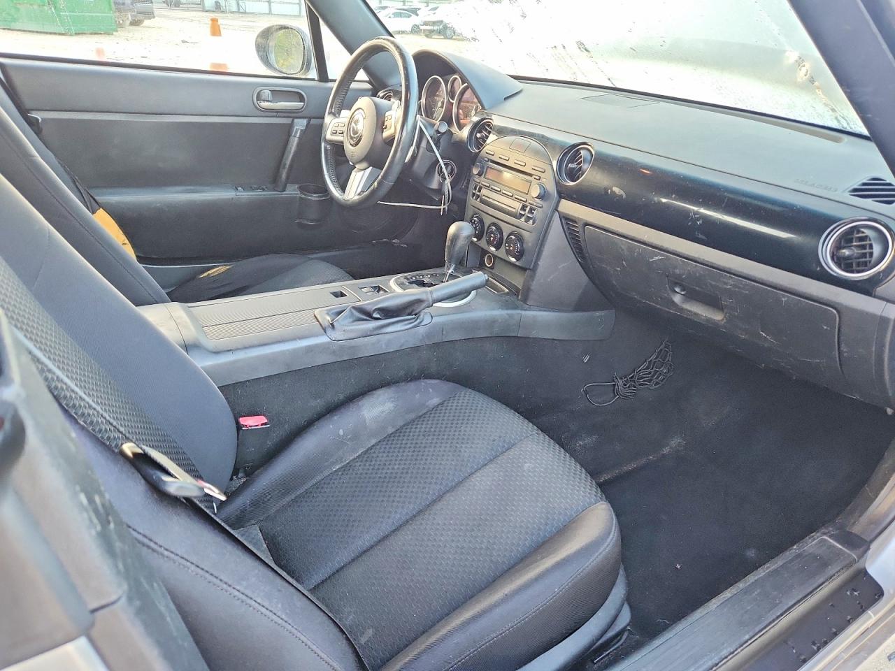 2006 Mazda Mx-5 Miata Silver vin: JM1NC25F860102645