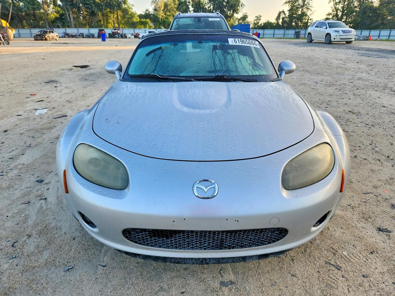 2006 Mazda Mx-5 Miata Silver vin: JM1NC25F860102645