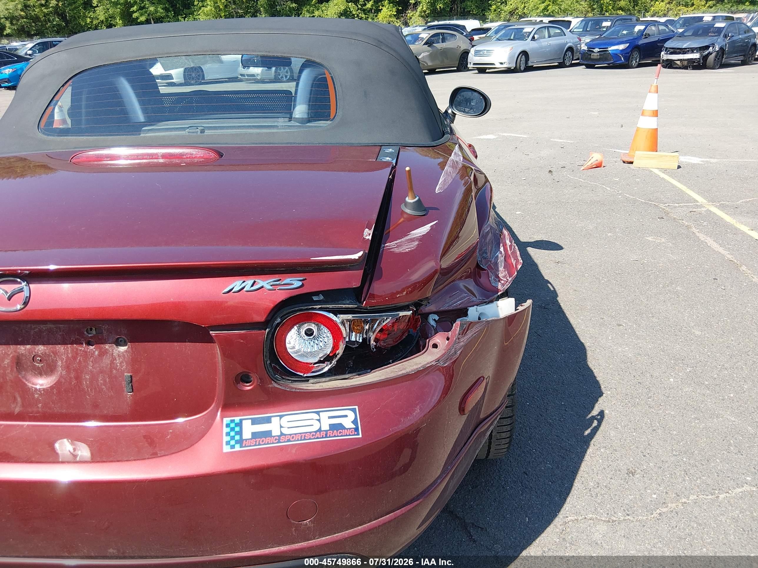 2006 Mazda Mx-5 Touring Maroon vin: JM1NC25F860111412