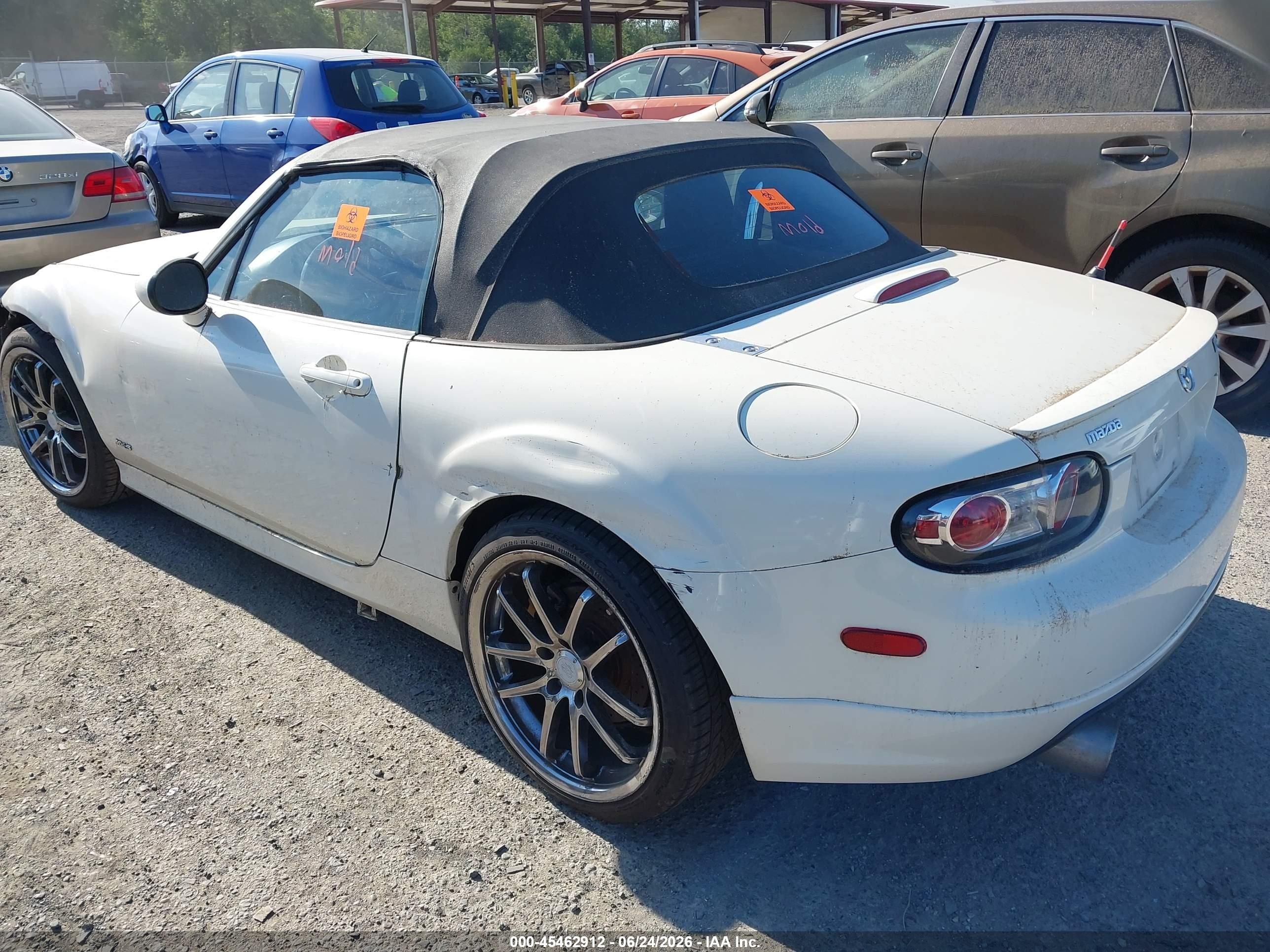 2006 Mazda Mx-5   White vin: JM1NC25F860117274