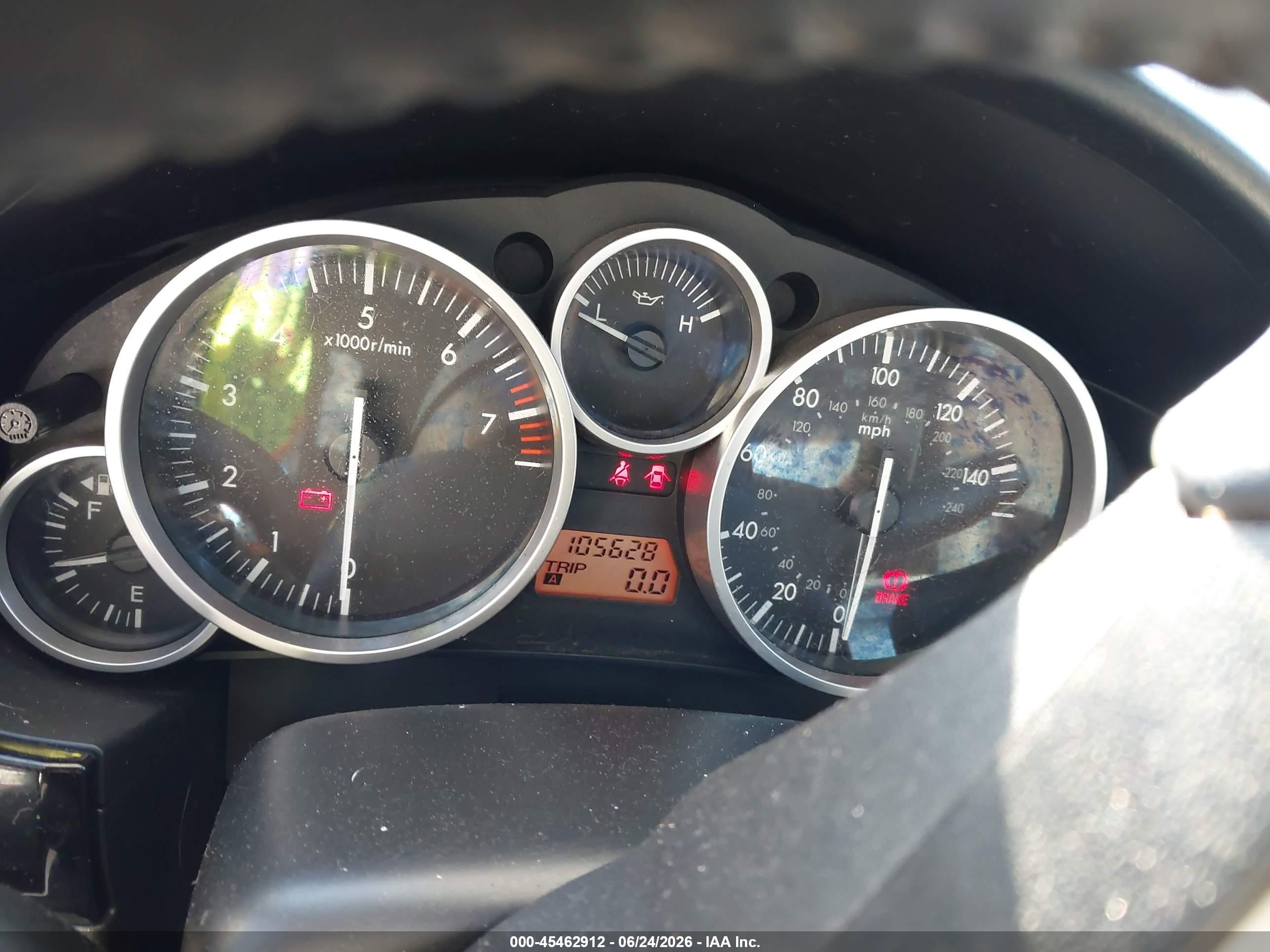 2006 Mazda Mx-5   White vin: JM1NC25F860117274