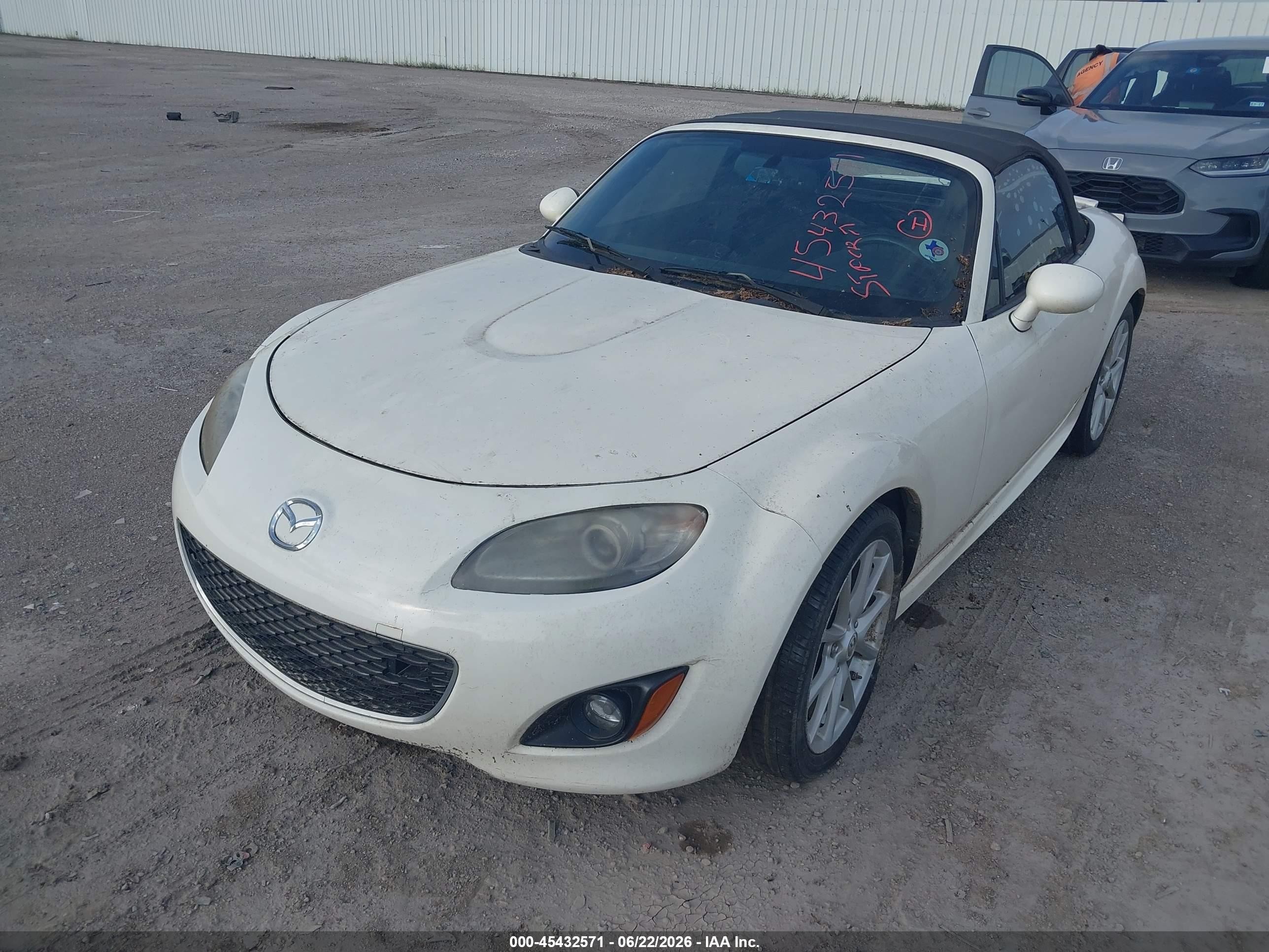2009 Mazda Mx-5 Miata Touring White vin: JM1NC25F890203088