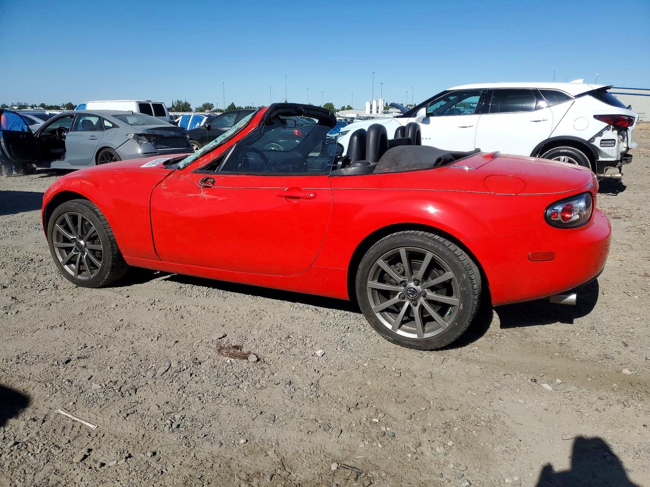 2006 Mazda Mx-5 Miata Red vin: JM1NC25F960105182