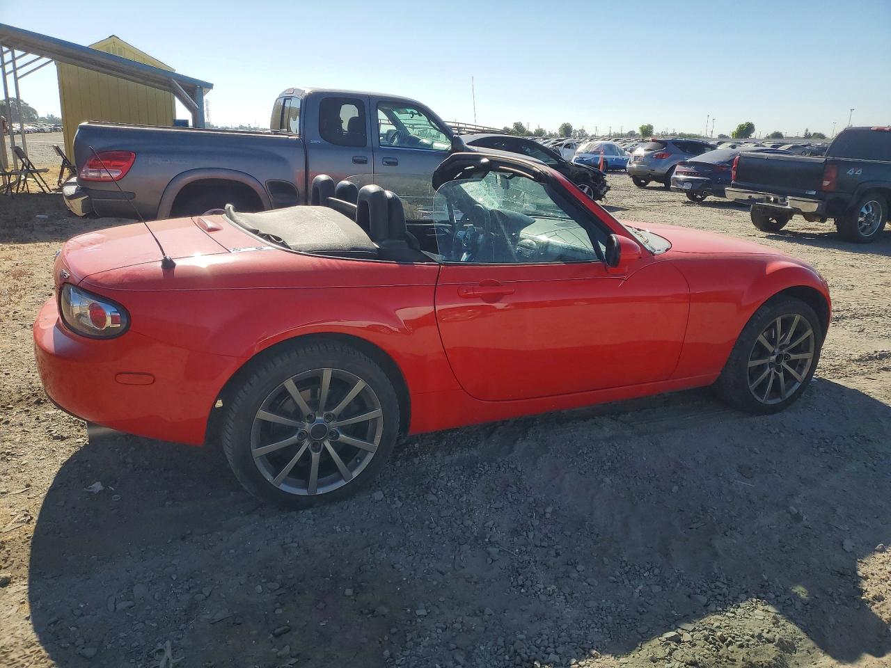 2006 Mazda Mx-5 Miata Red vin: JM1NC25F960105182