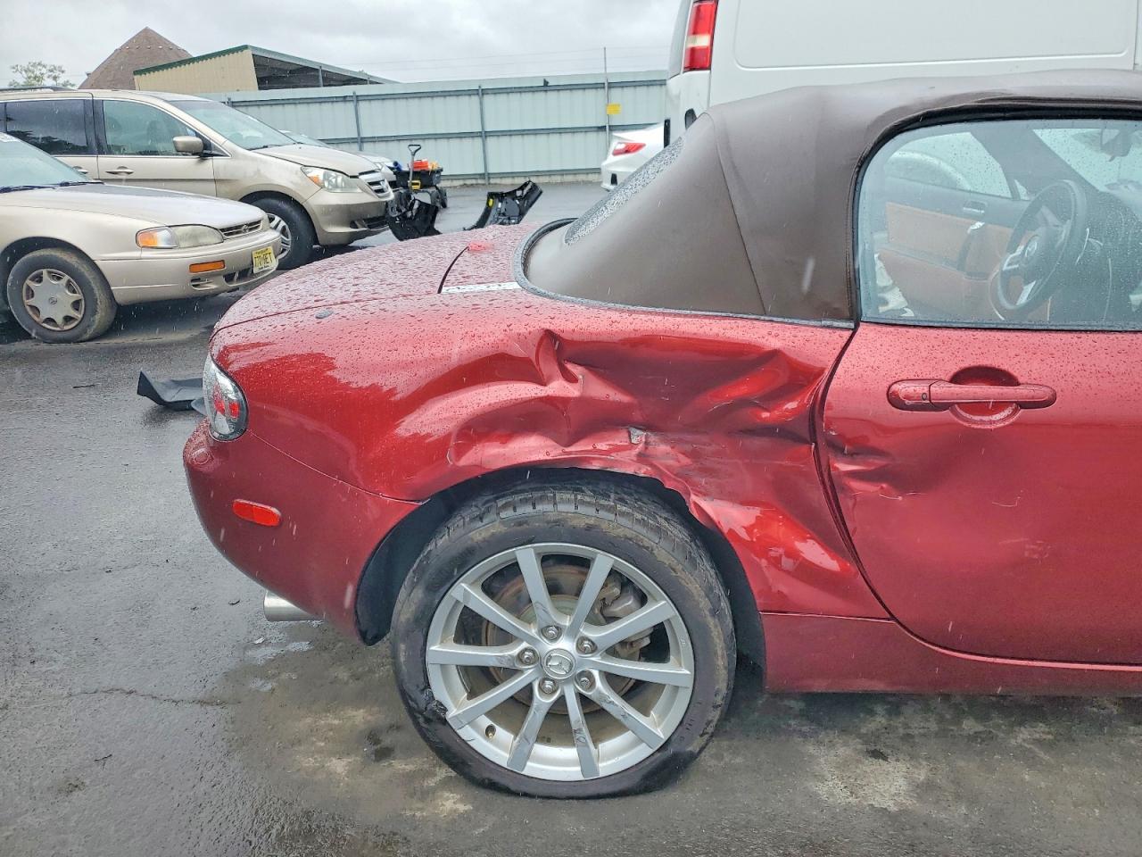 2006 Mazda Mx-5 Miata Red vin: JM1NC25F960113816