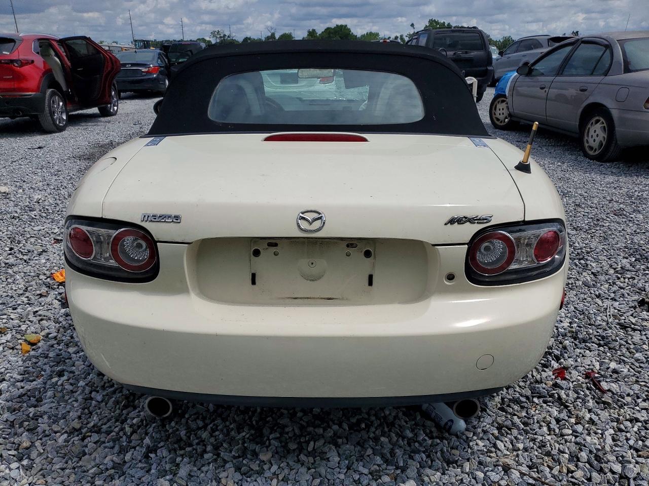 2006 Mazda Mx-5 Miata White vin: JM1NC25FX60111525