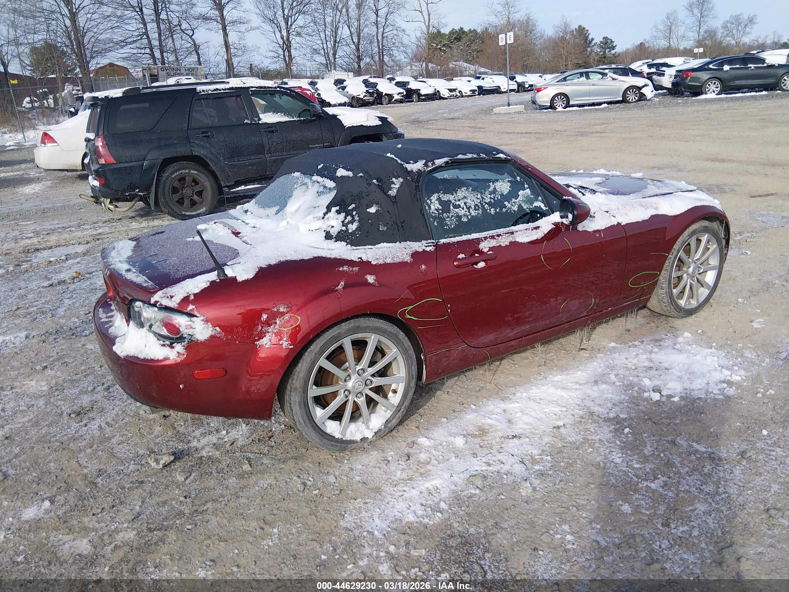 2007 Mazda Mx-5 Touring Red vin: JM1NC25FX70132943