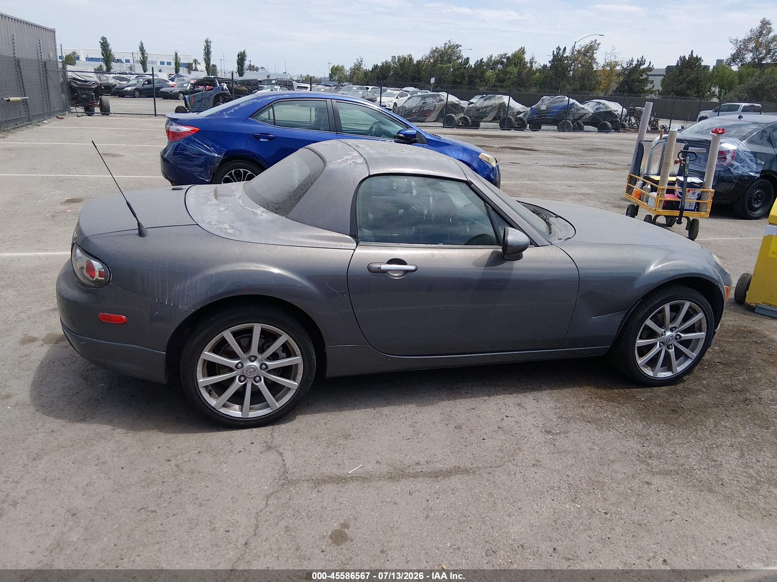 2007 Mazda Mx-5 Grand Touring Silver vin: JM1NC26F070136529